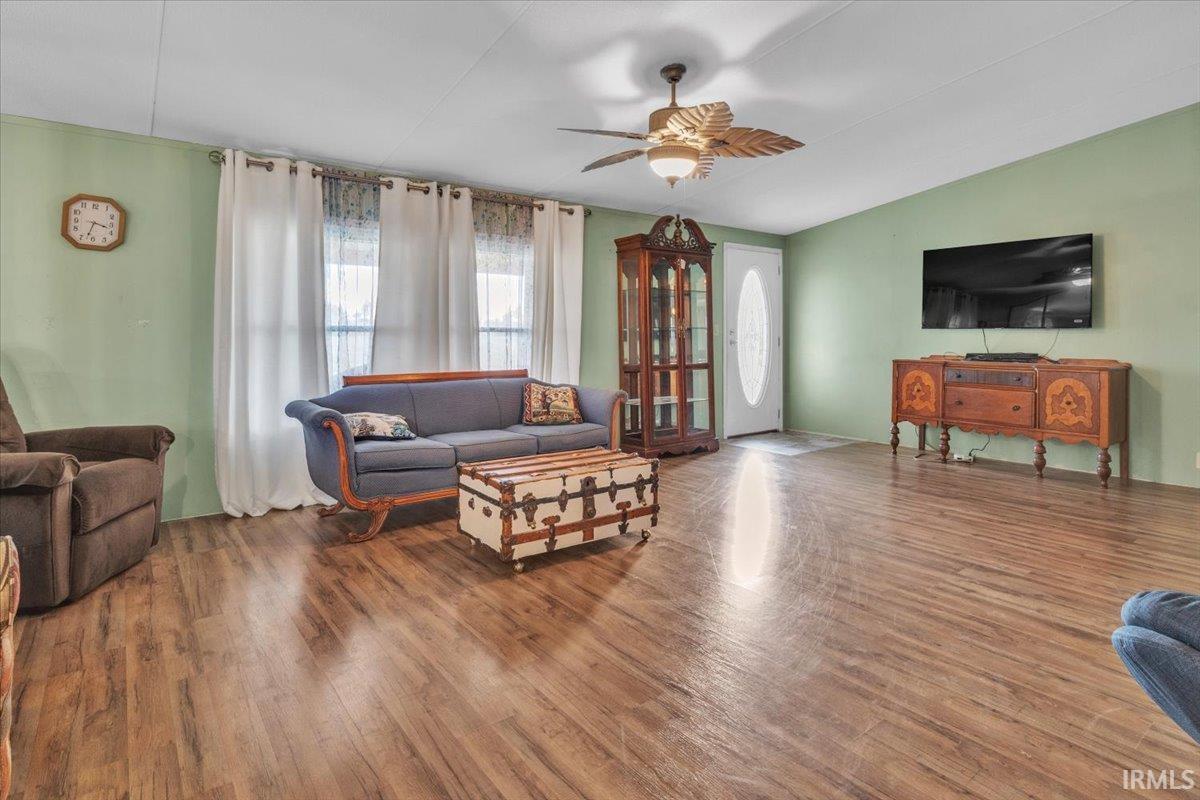 Homes for sale in Mount Vernon, IN | 1800 Johnson Rd, Mount Vernon, IN 47620 | MLS# 202545321