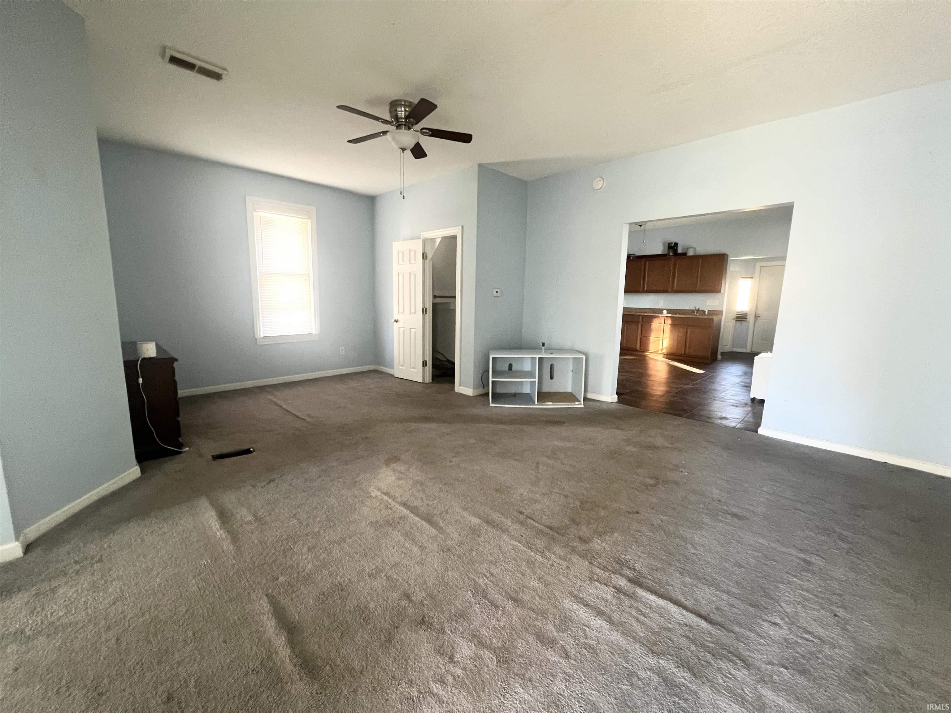 Photo 3 of 2225 Smith Street