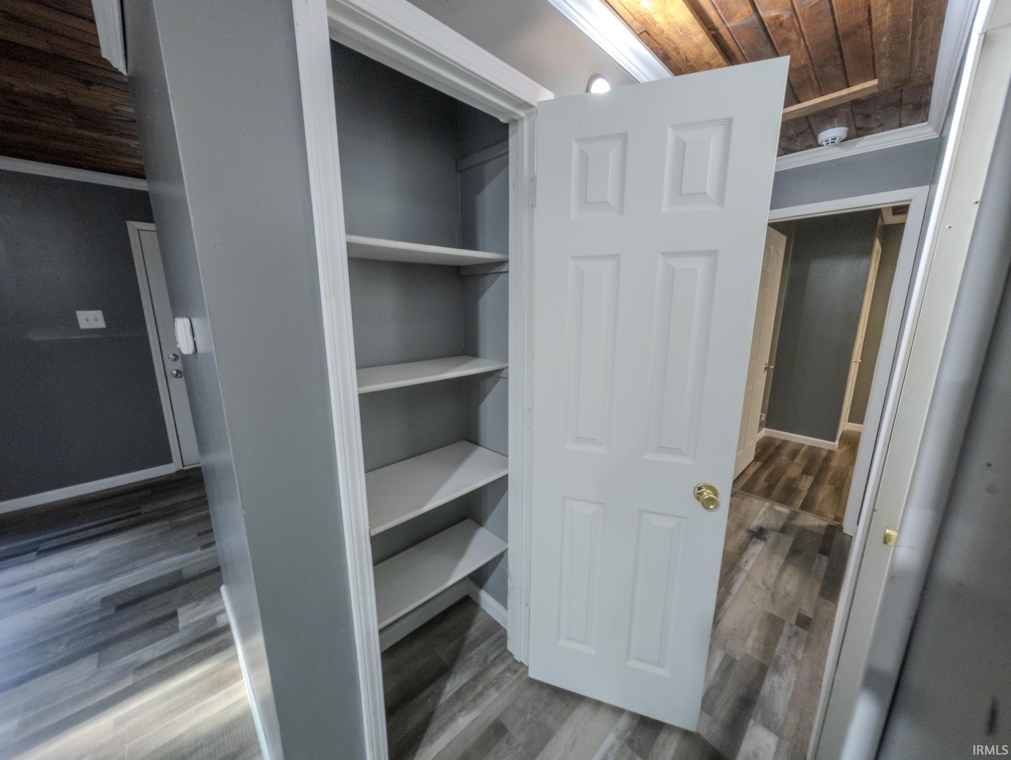 Photo 11 of 556 Montclair Drive