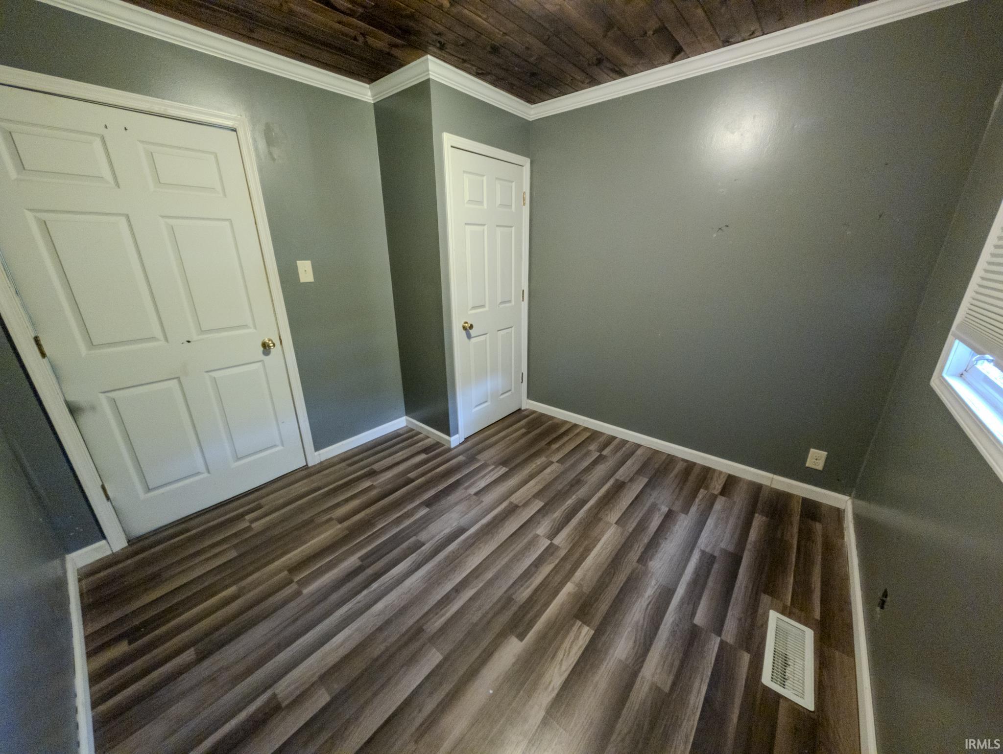 Photo 15 of 556 Montclair Drive