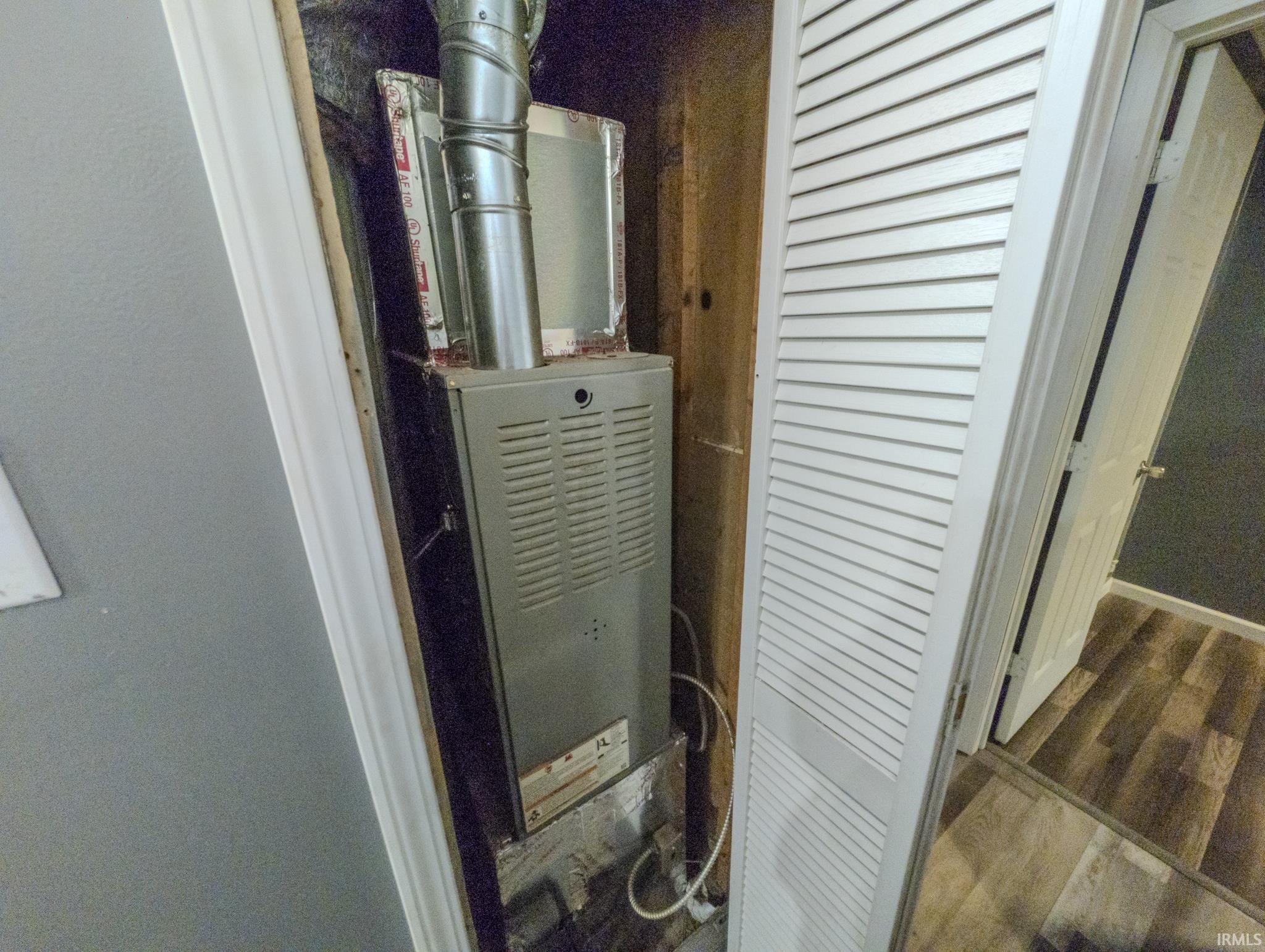 Photo 16 of 556 Montclair Drive