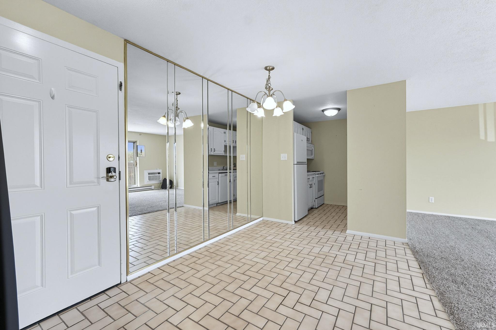 Photo 9 of 2937 Westbrook Drive