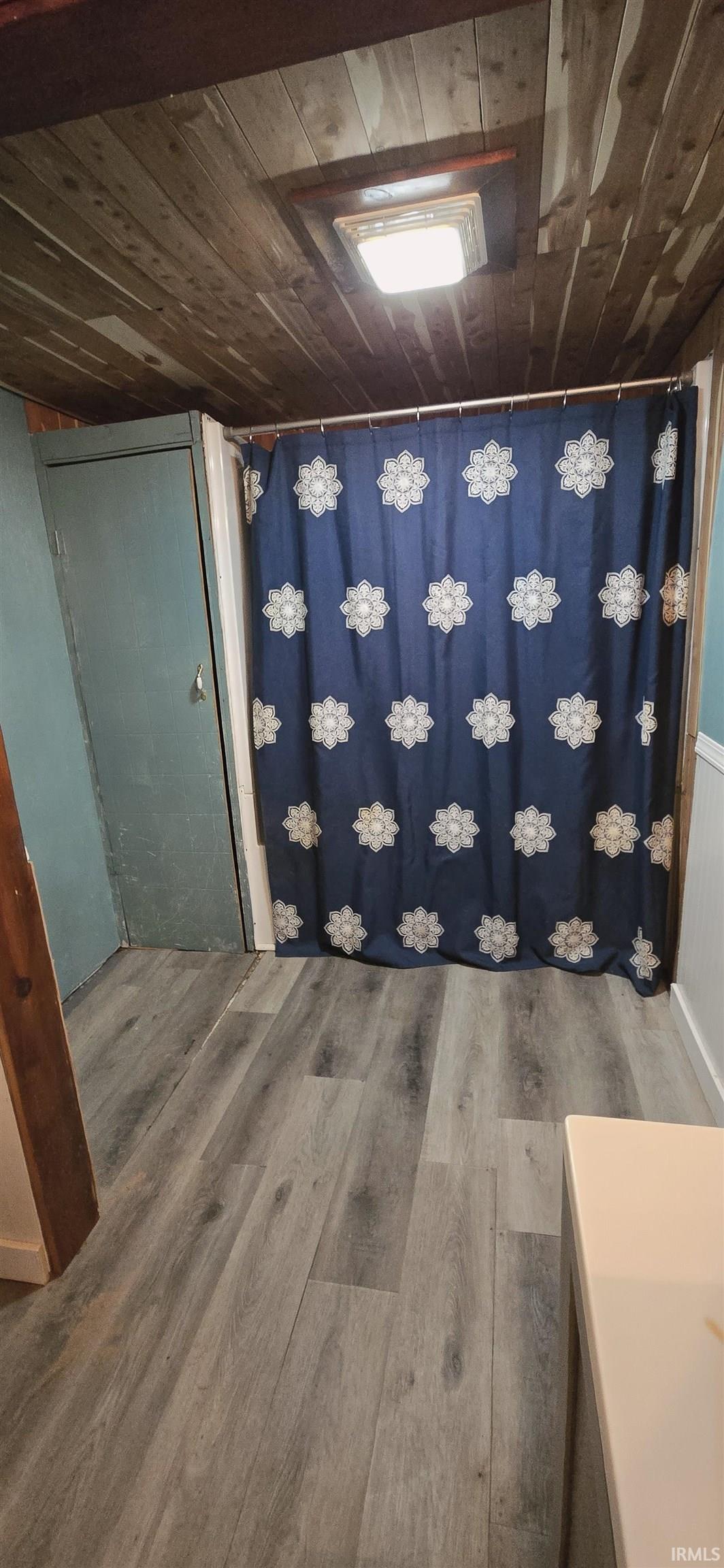 Photo 11 of 408 E Sycamore Street