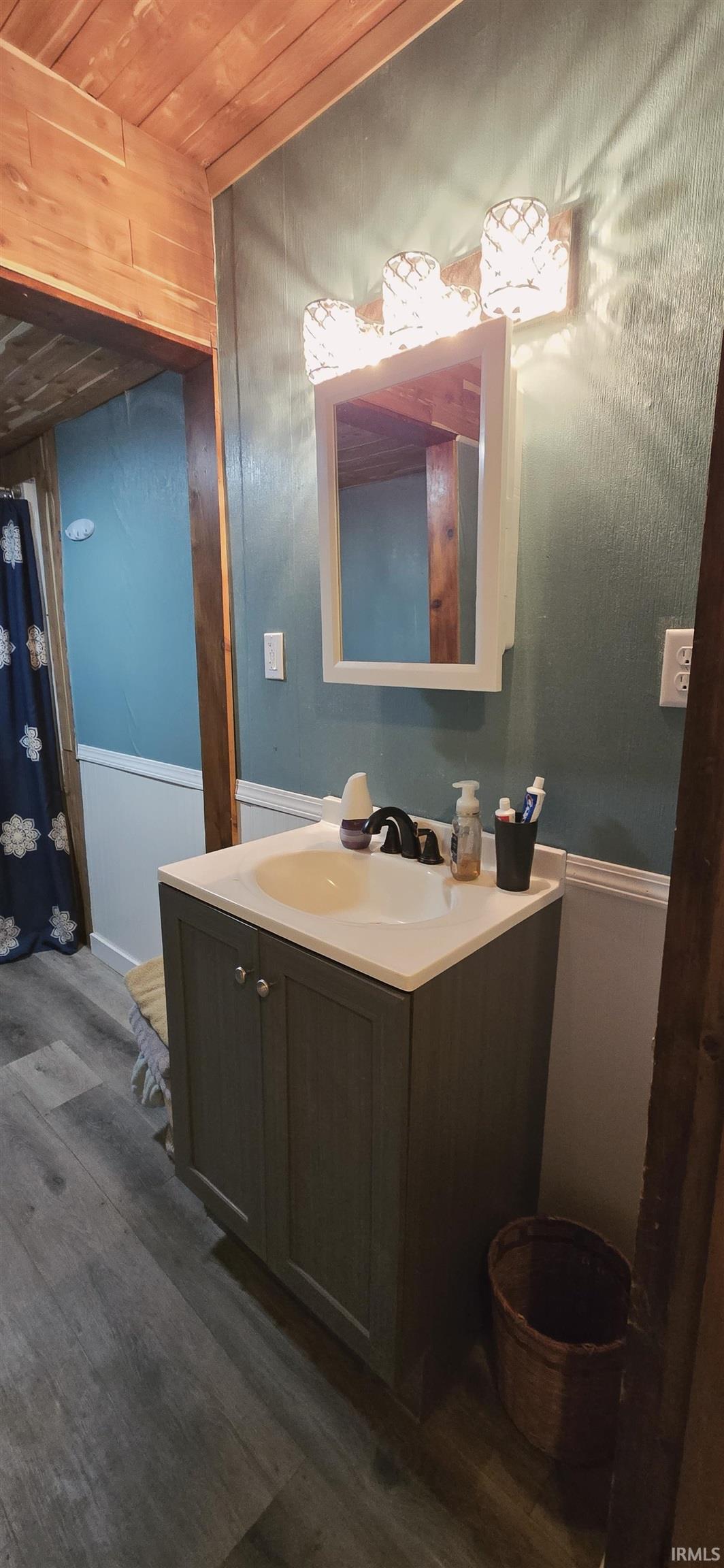 Photo 12 of 408 E Sycamore Street