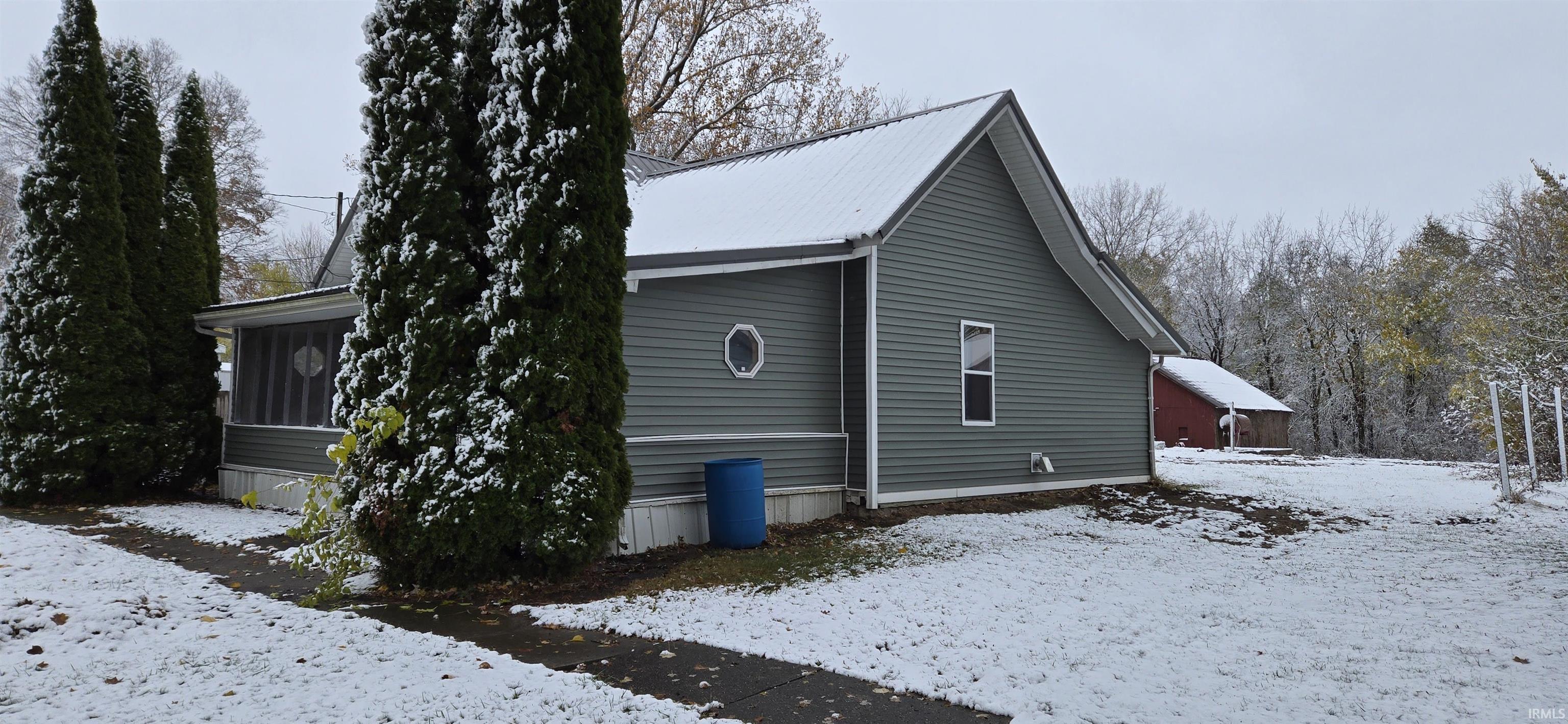 Photo 3 of 408 E Sycamore Street