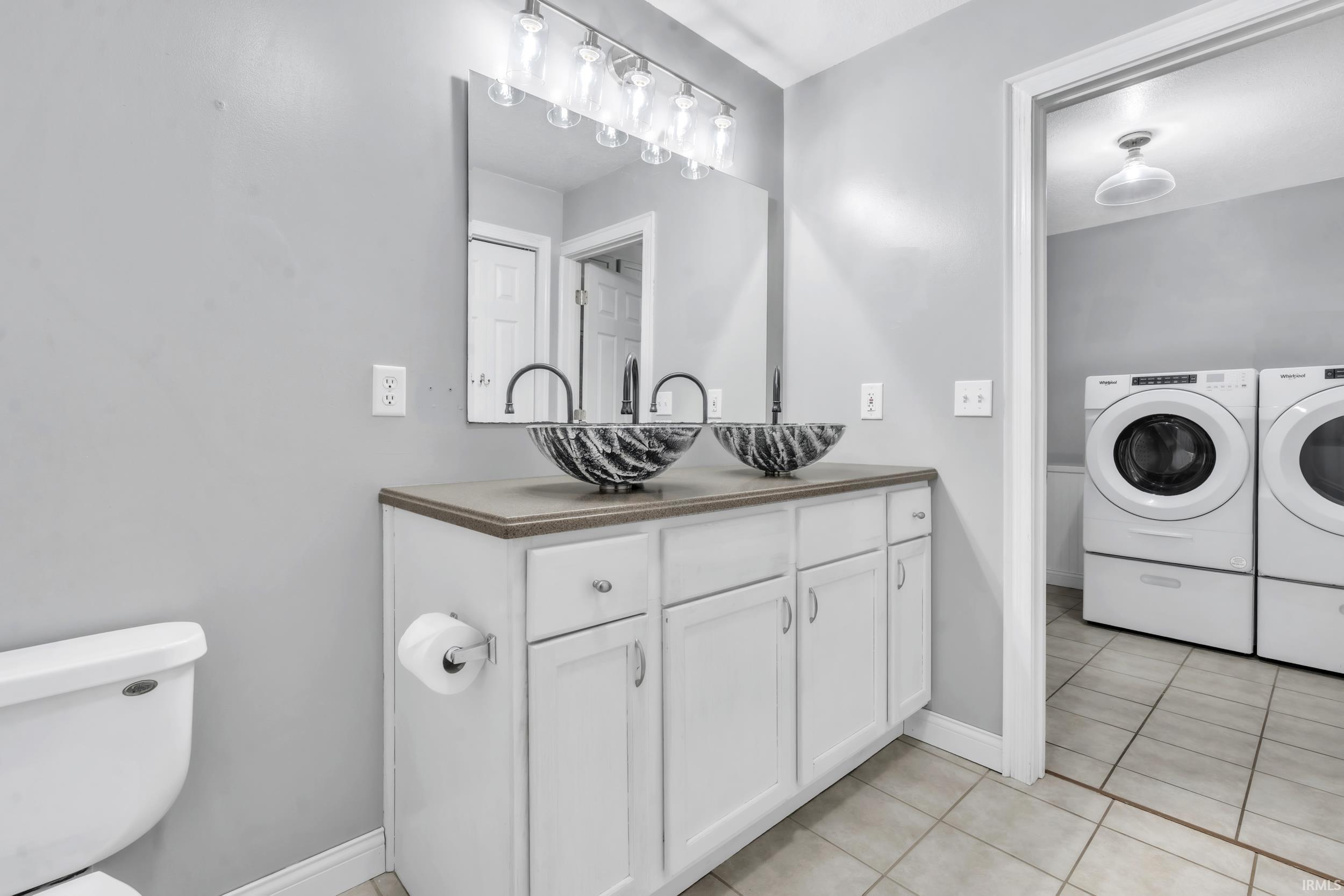 Photo 24 of 885 W 590 S Road