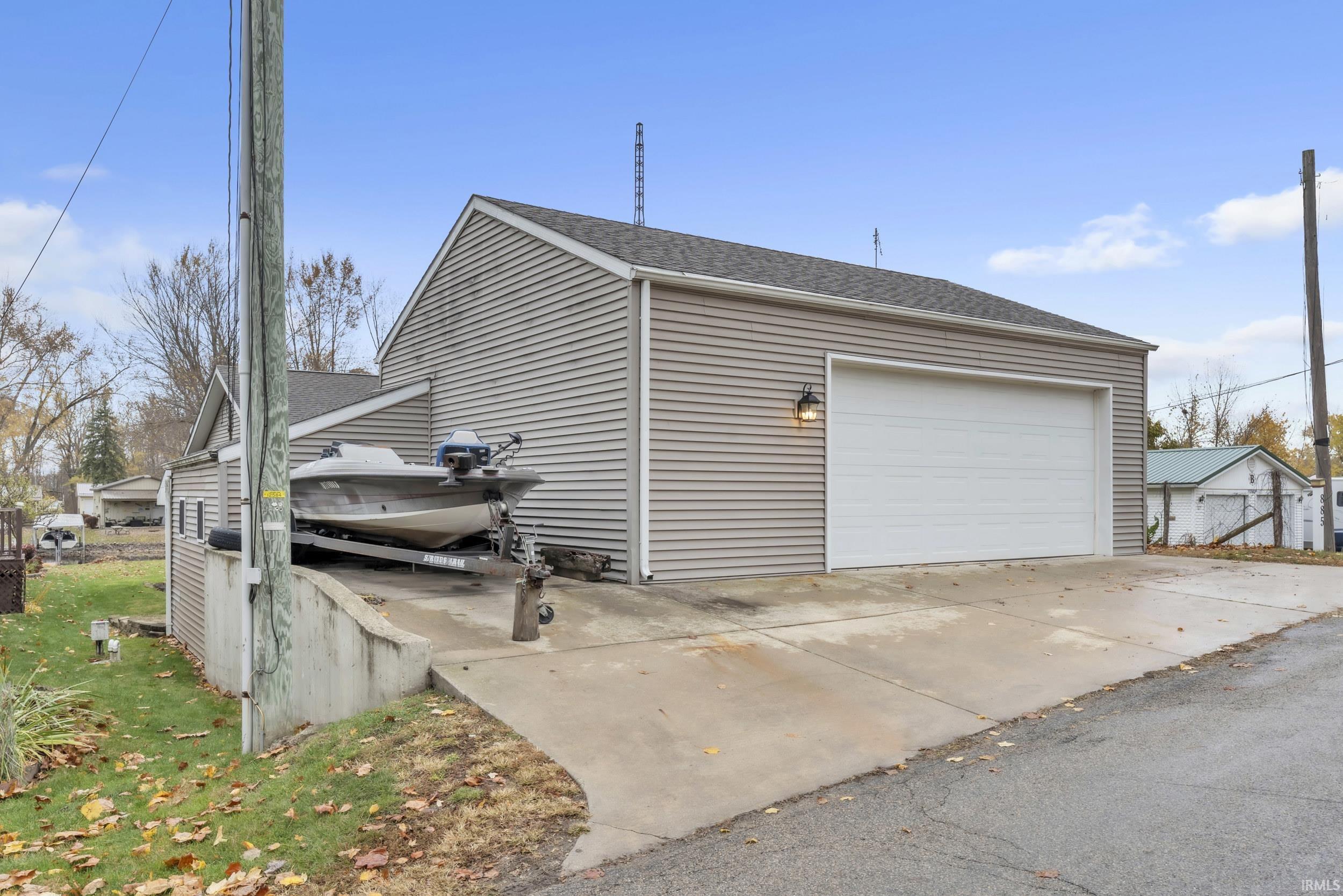 Photo 26 of 885 W 590 S Road