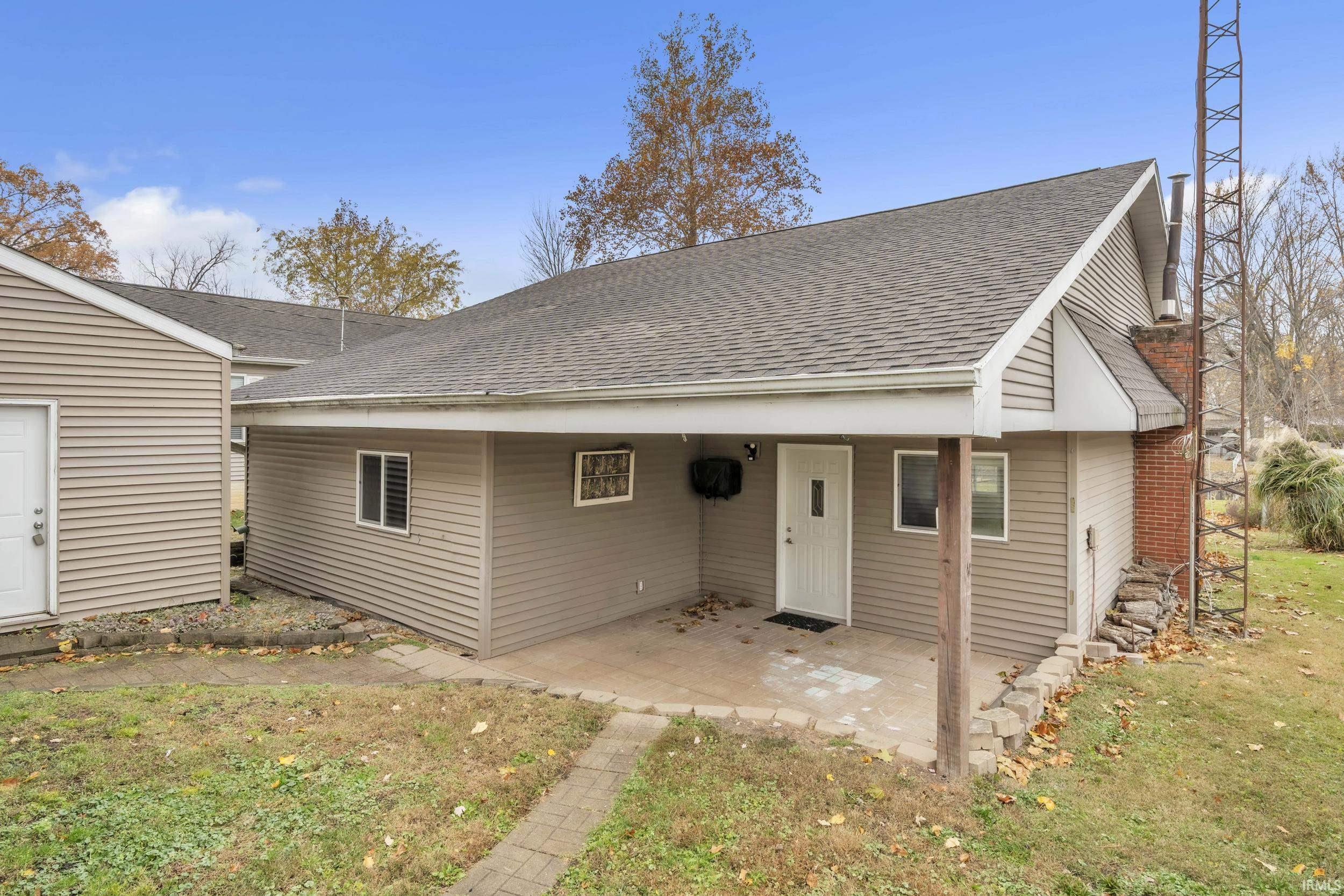 Photo 3 of 885 W 590 S Road