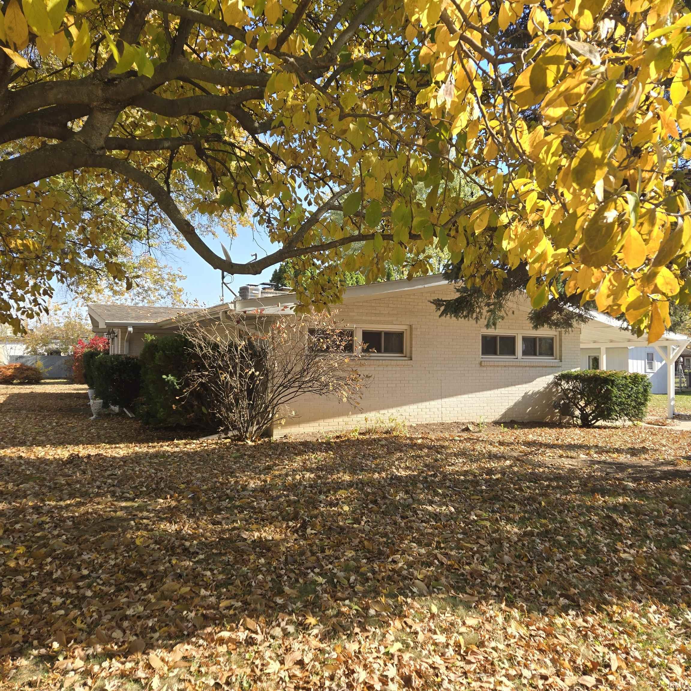 Homes for sale in Chesterfield, IN | 531 W Plum St, Chesterfield, IN 46017 | MLS# 202545409