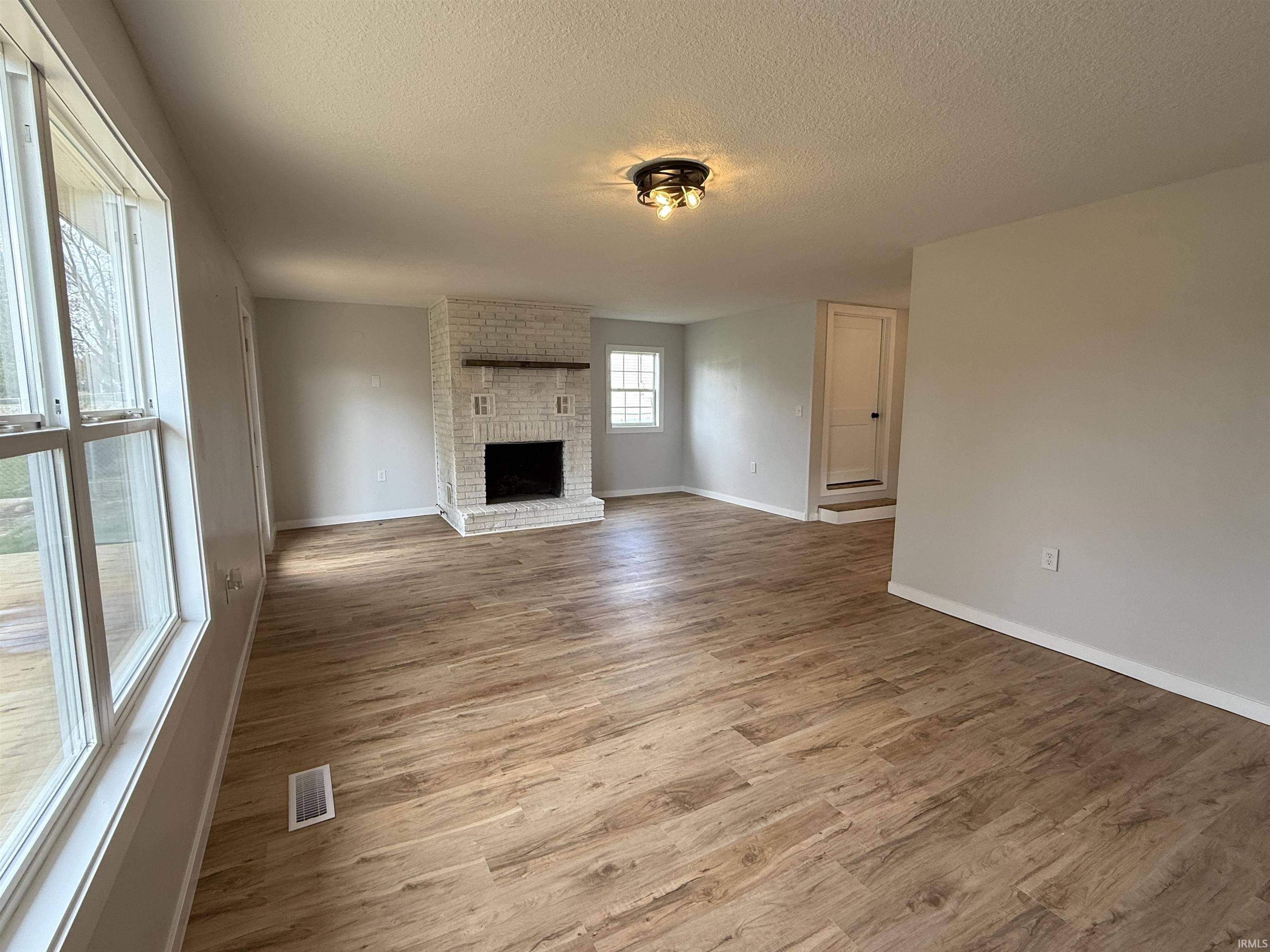 Photo 11 of 1107 N Lima Road