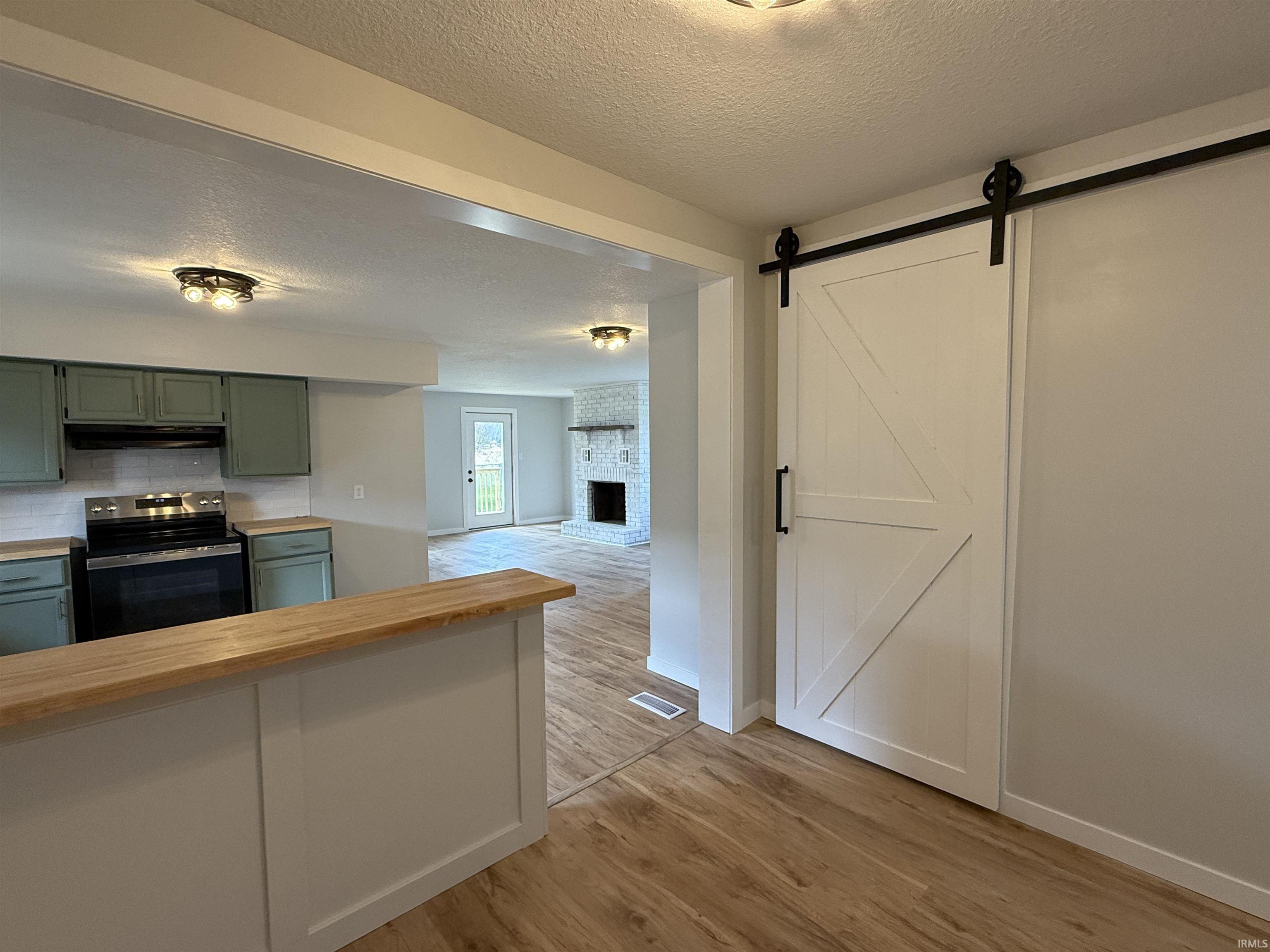 Photo 2 of 1107 N Lima Road