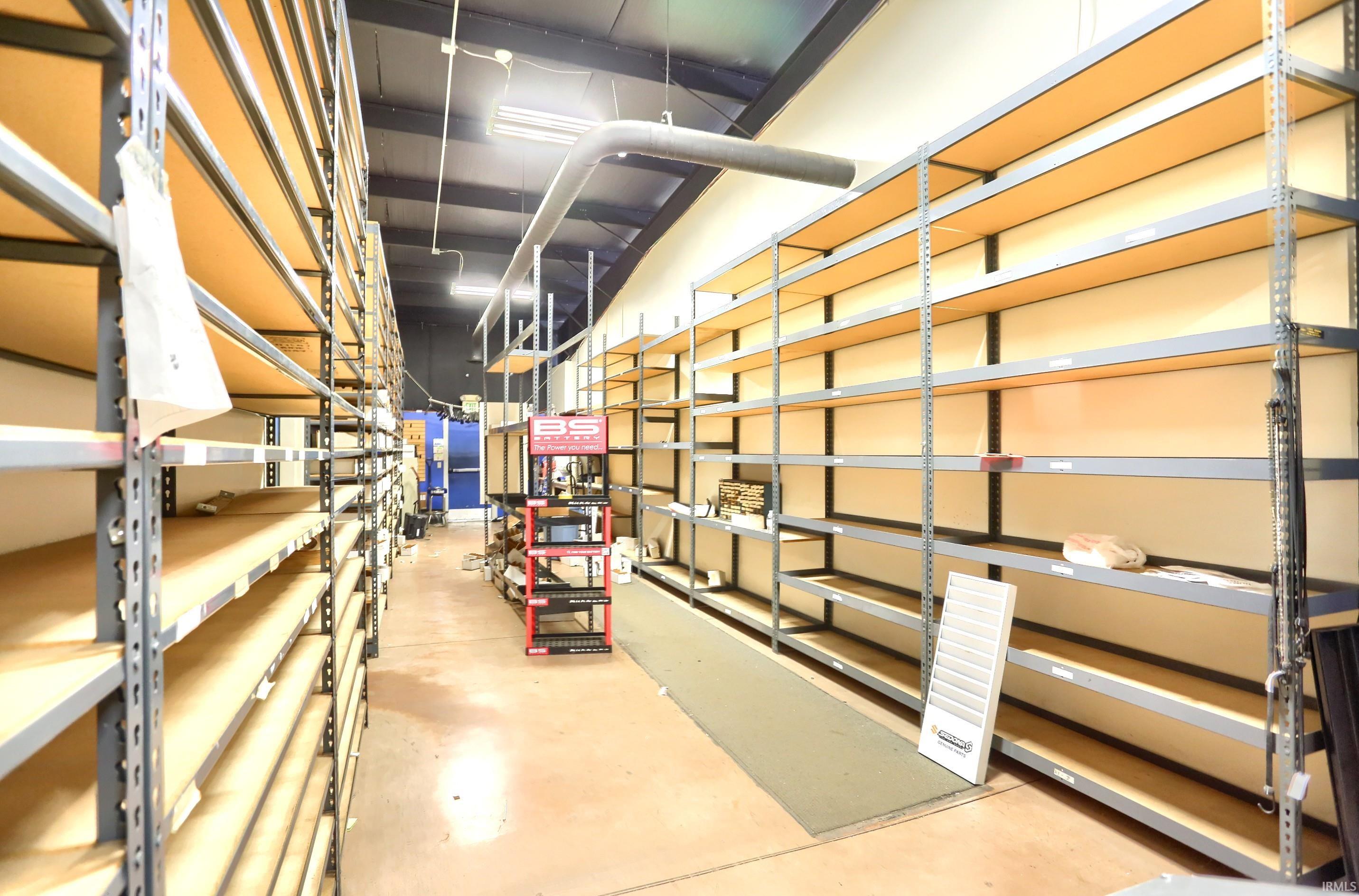 Photo 10 of 665 W Connexion Way