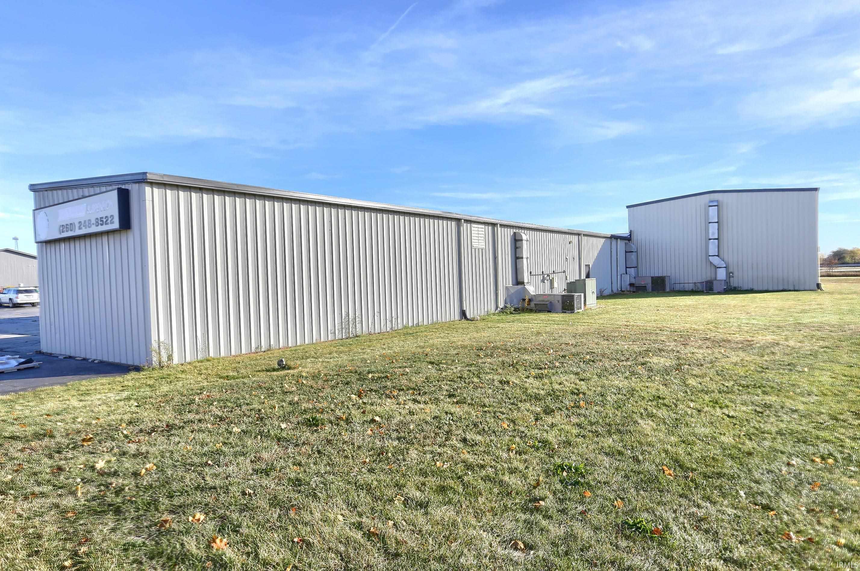 Photo 18 of 665 W Connexion Way