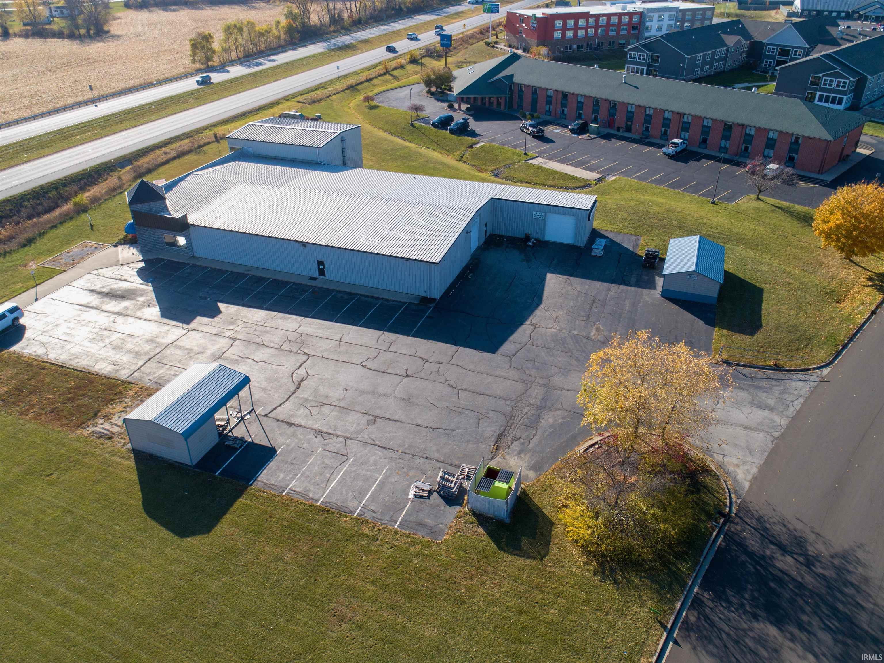 Photo 22 of 665 W Connexion Way