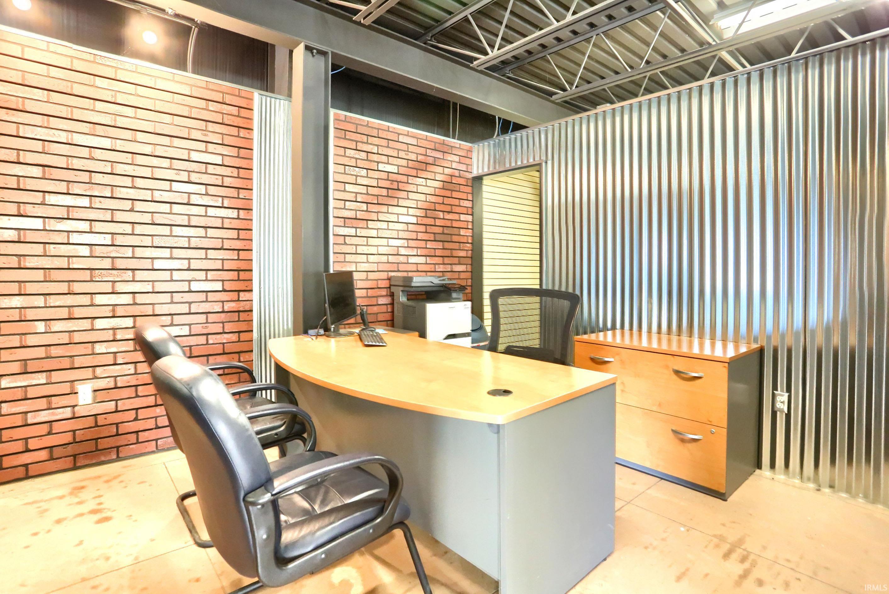 Photo 5 of 665 W Connexion Way