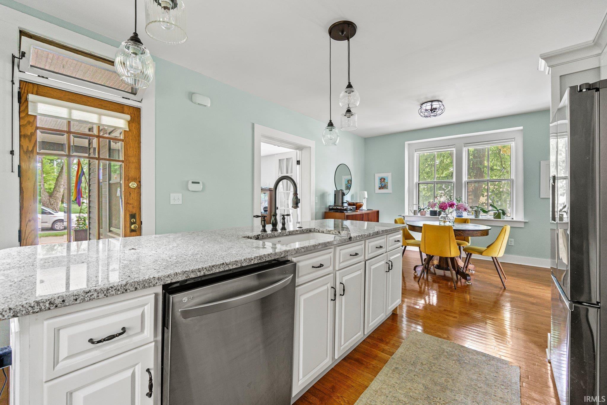 Photo 10 of 1336 W Washington Boulevard