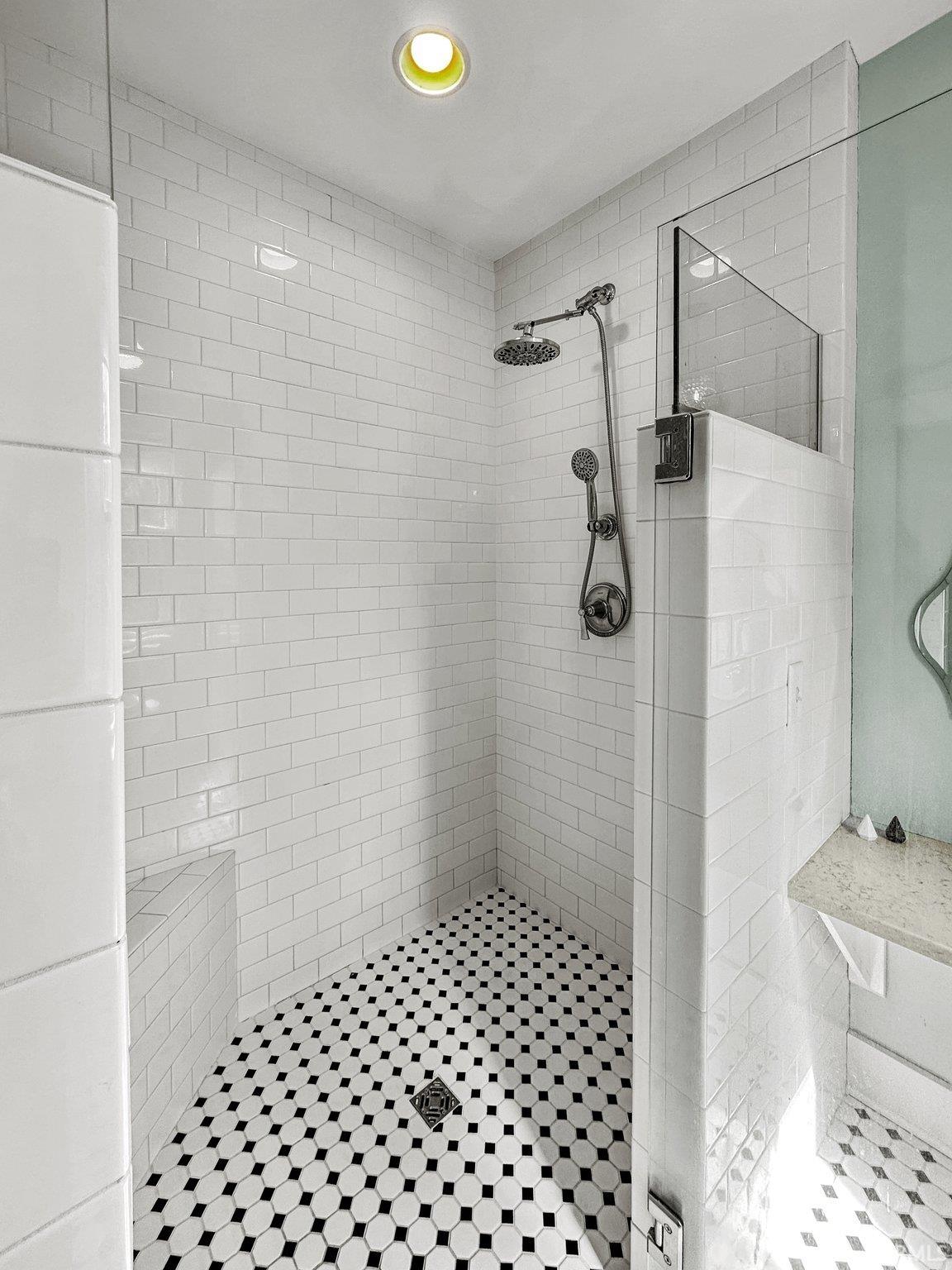 Photo 21 of 1336 W Washington Boulevard