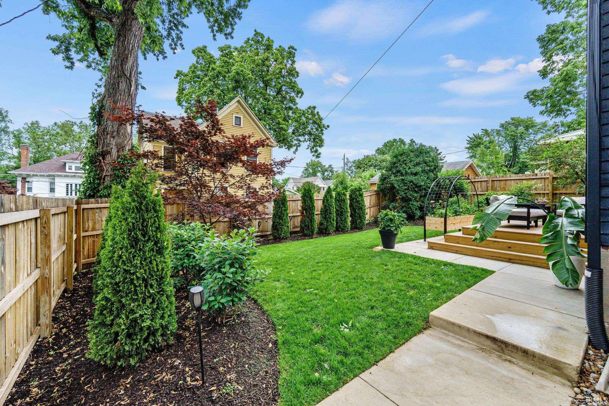 Photo 27 of 1336 W Washington Boulevard