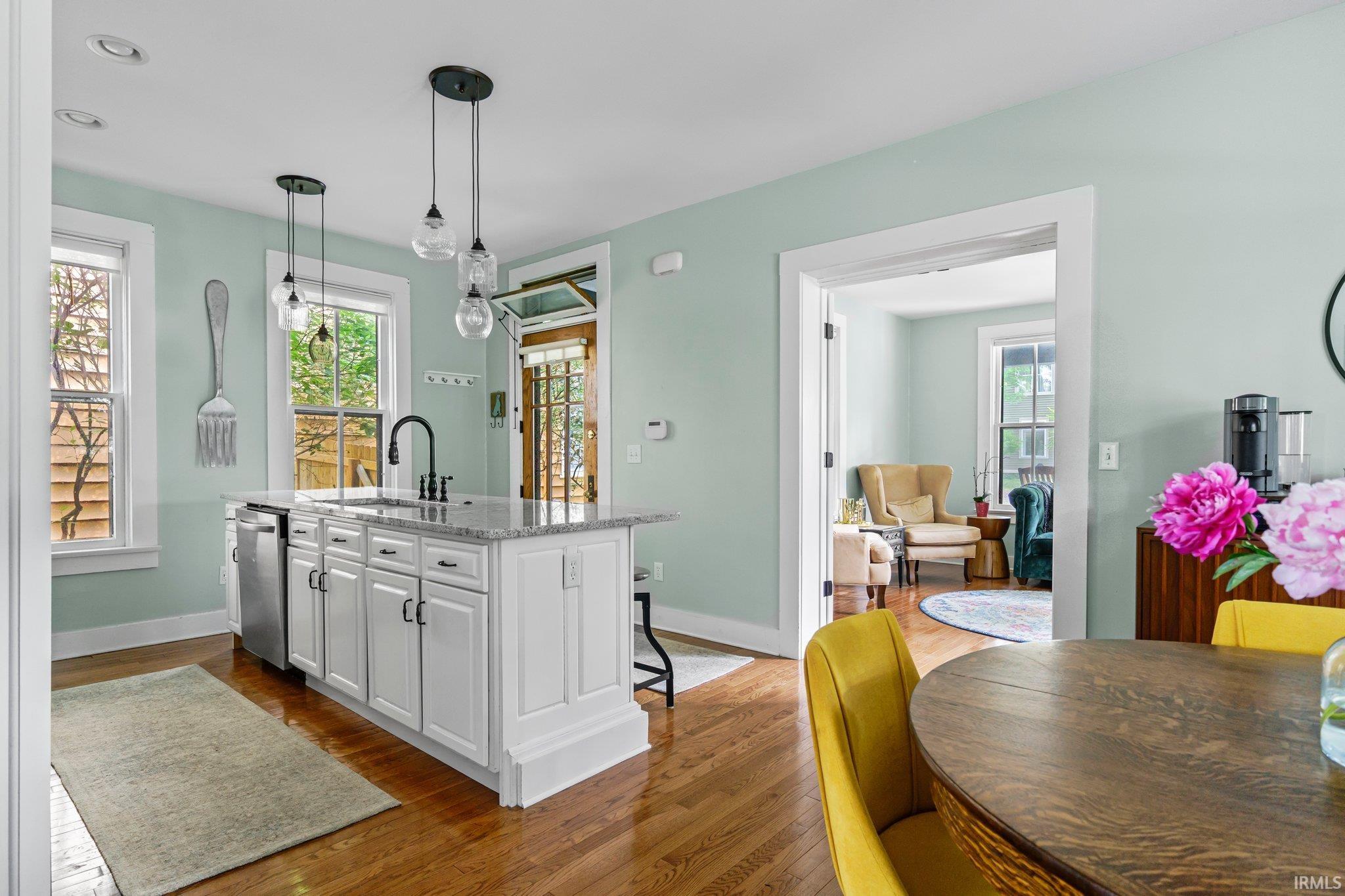 Photo 9 of 1336 W Washington Boulevard