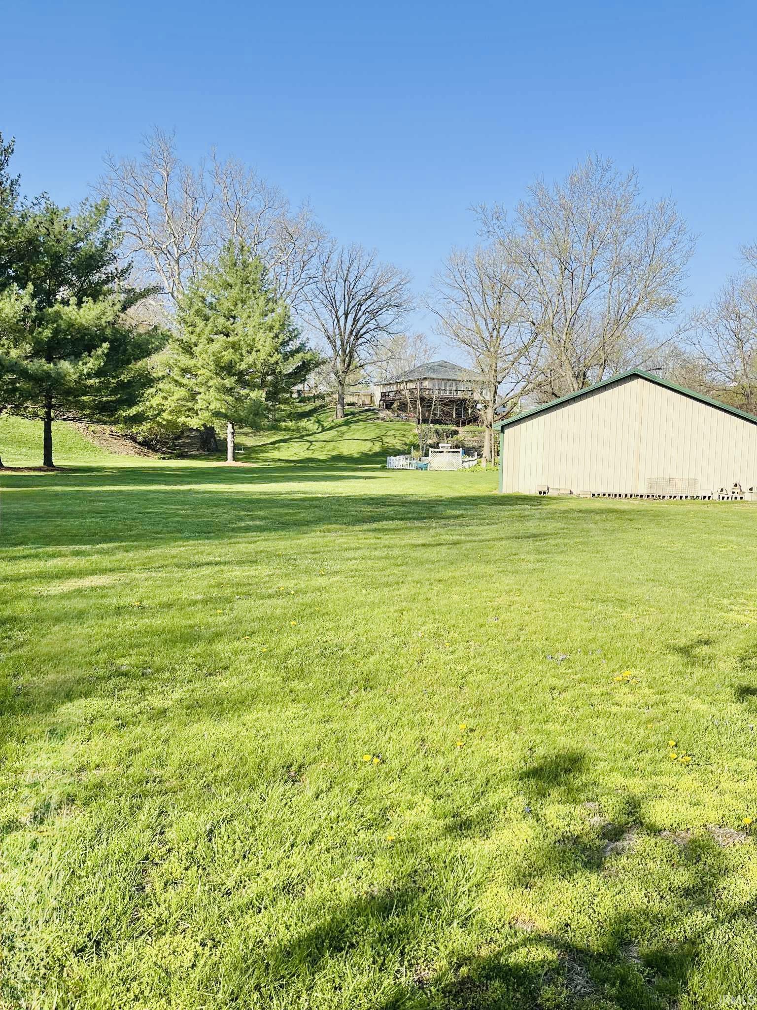 Homes for sale in Yorktown, IN | 8812 W Mill Rd, Yorktown, IN 47396 | MLS# 202545498