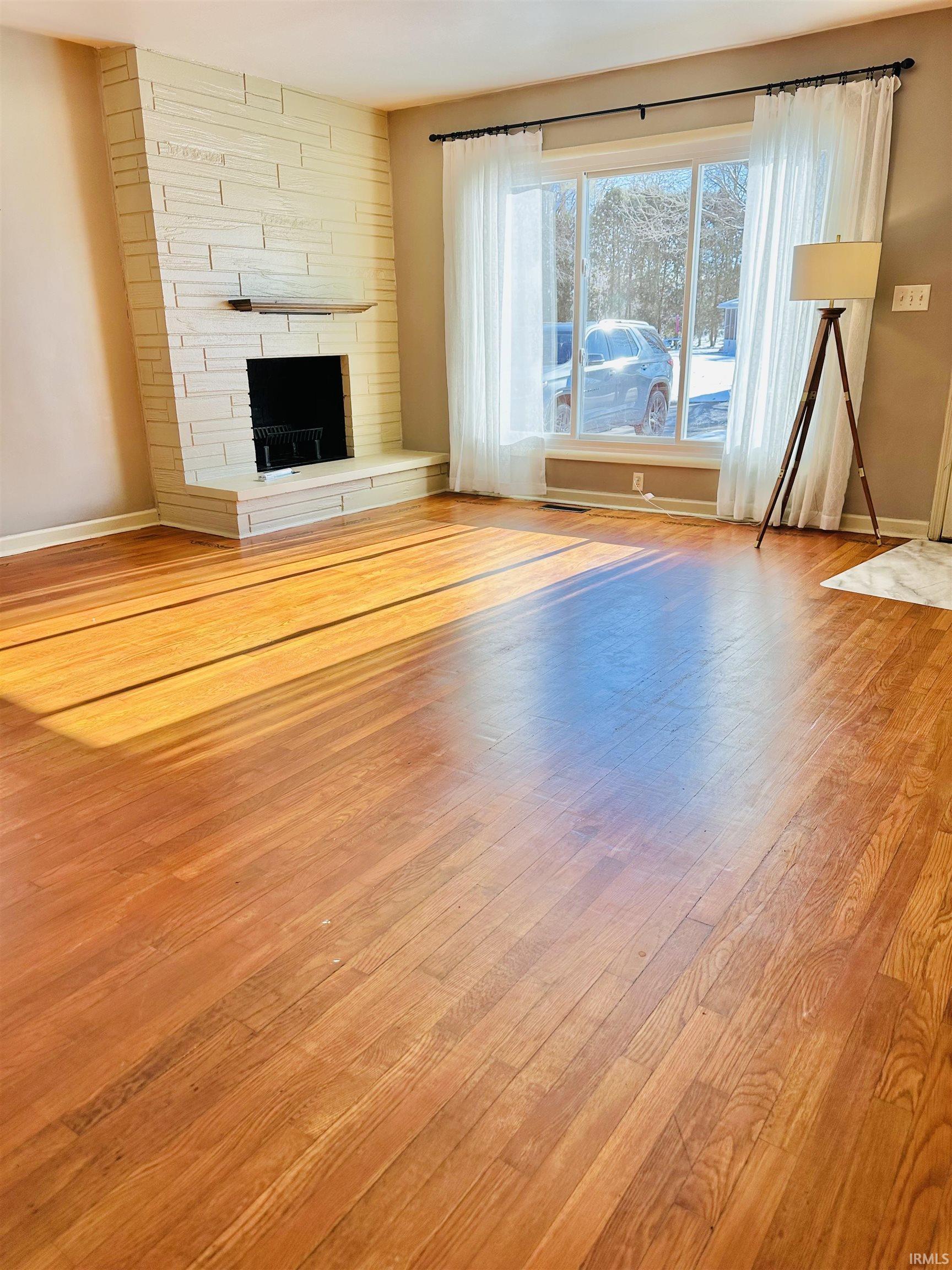 Homes for sale in Yorktown, IN | 8812 W Mill Rd, Yorktown, IN 47396 | MLS# 202545498