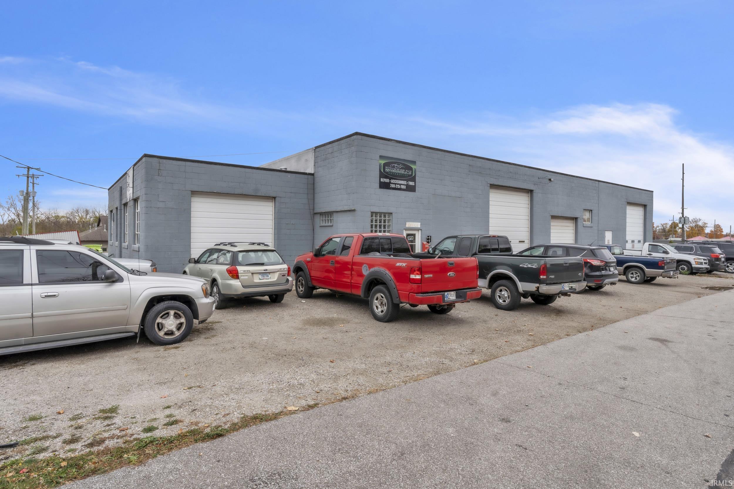 Photo 2 of 701 Krueger Street