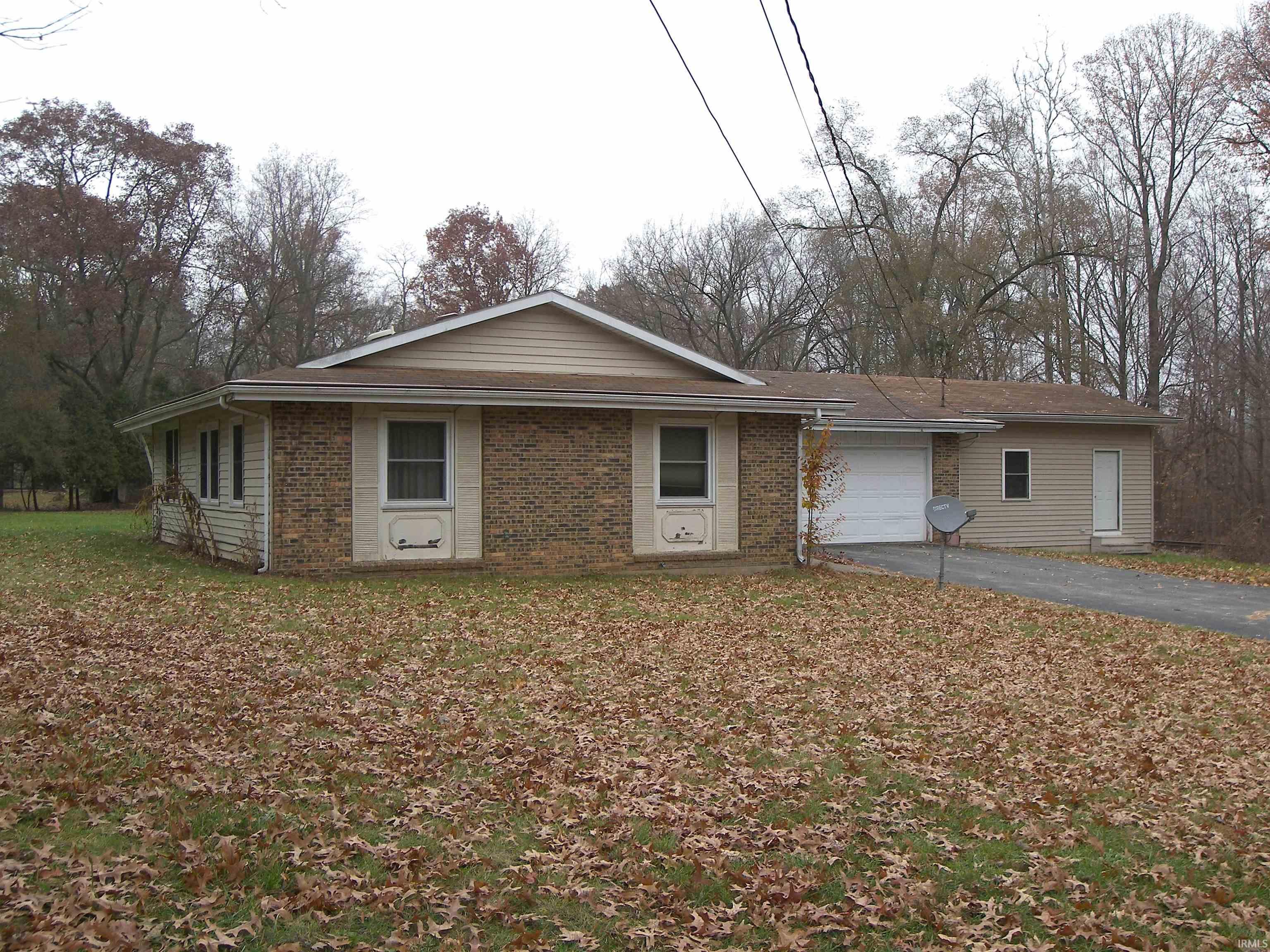 Homes for sale in Warsaw, IN | 217 Ra Mar Dr, Warsaw, IN 46580 | MLS# 202545522