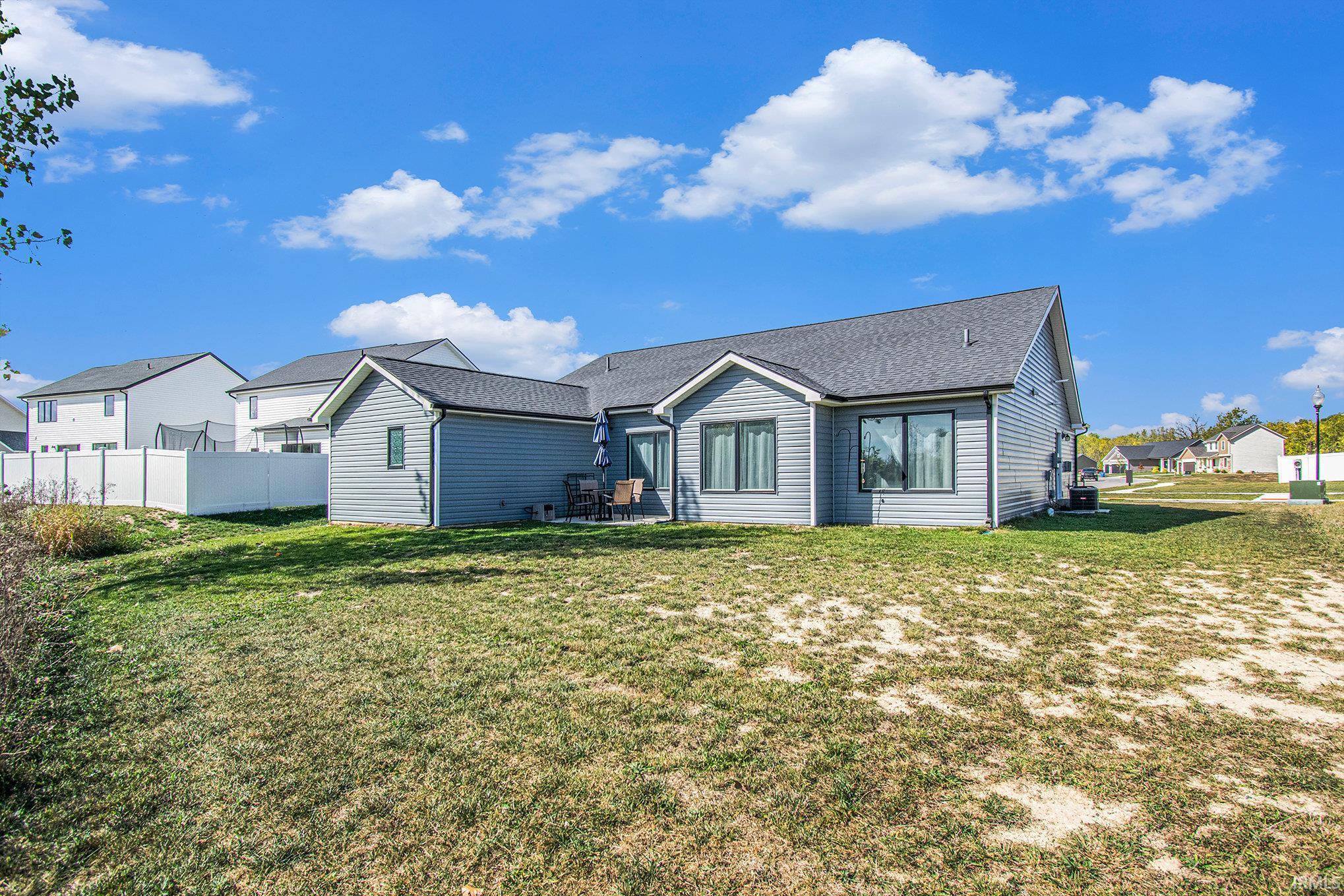 Photo 14 of 217 W Longfellow Boulevard