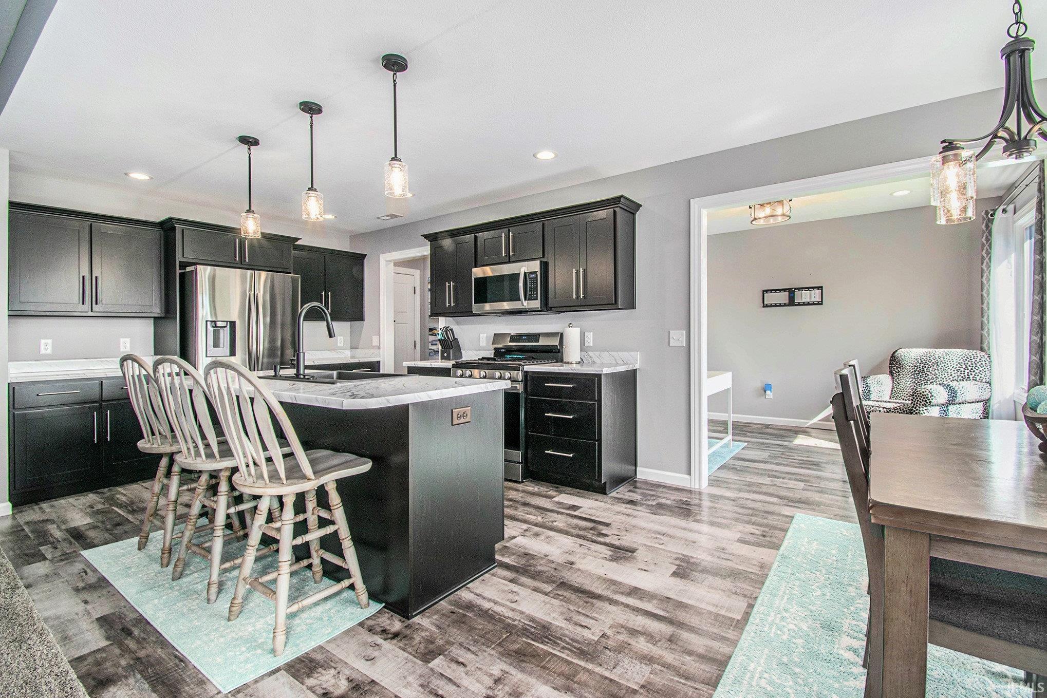 Photo 4 of 217 W Longfellow Boulevard