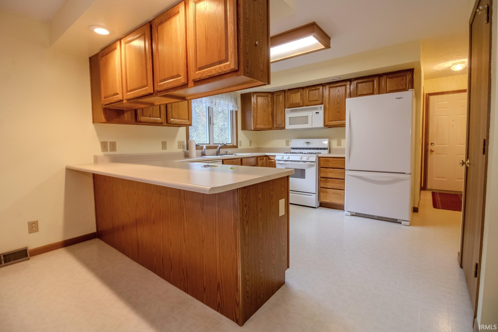 Homes for sale in Knox, IN | 1563 Us-35, Knox, IN 46534 | MLS# 202545590