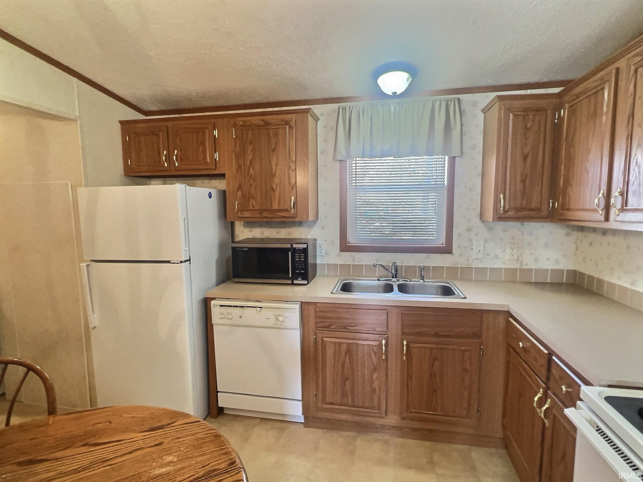 Homes for sale in Hamilton, IN | 400 Ln 148 Hamilton Lk, Hamilton, IN 46742 | MLS# 202545602