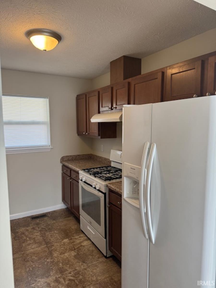 Homes for sale in Bloomington, IN | 1221 W Green Tree Ln, Bloomington, IN 47403 | MLS# 202545624