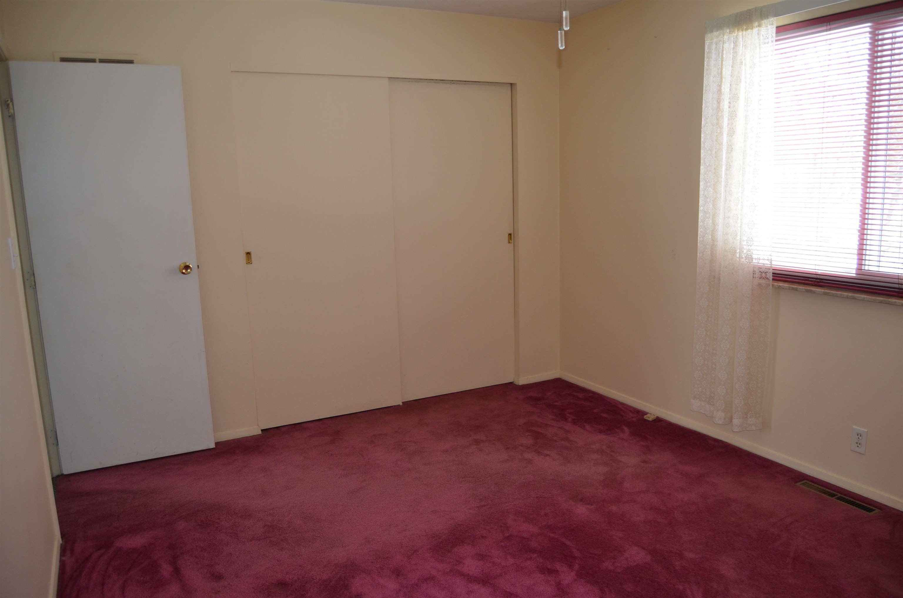 Homes for sale in Elkhart, IN | 53854 Homeland Dr, Elkhart, IN 46514 | MLS# 202545645