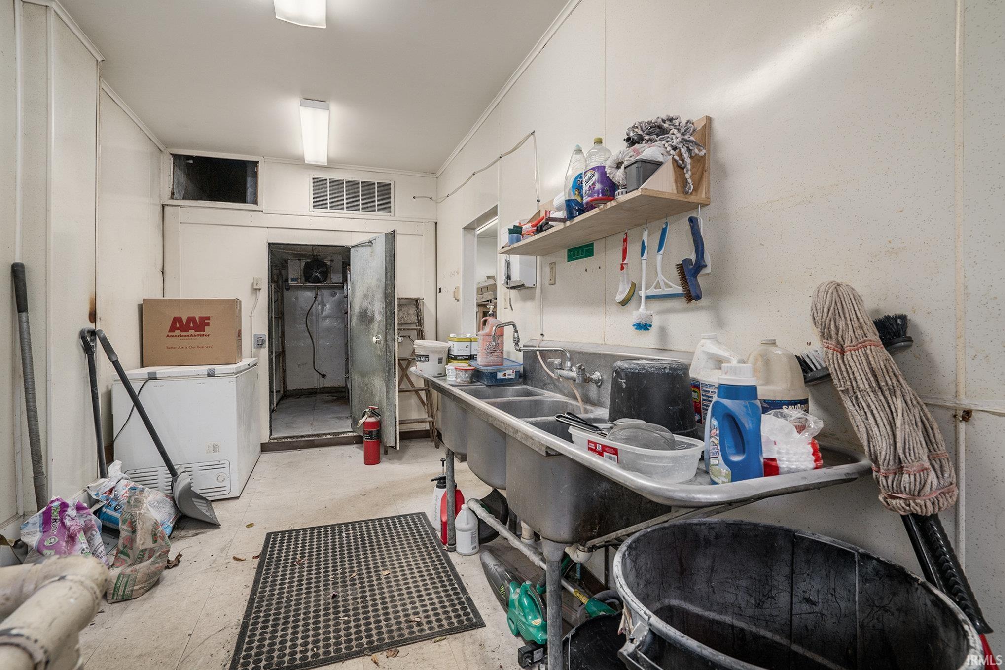 Photo 16 of 1801 wood Street