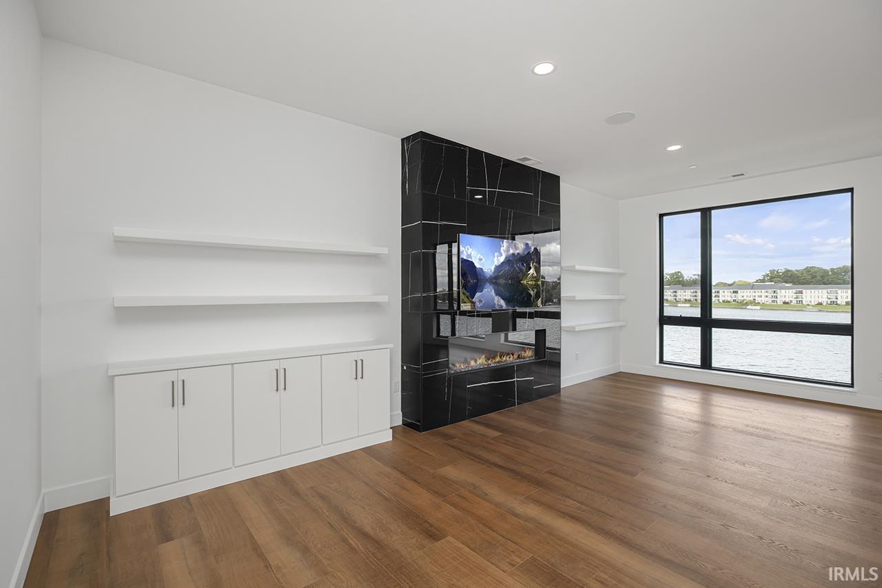 Photo 10 of 960 E Jackson, 302 Boulevard