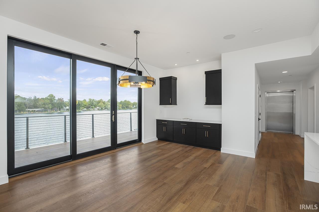 Photo 12 of 960 E Jackson, 302 Boulevard