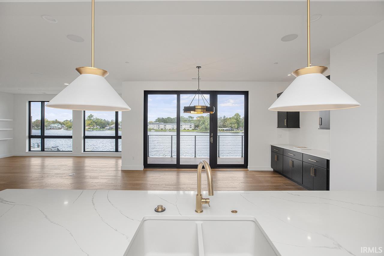 Photo 14 of 960 E Jackson, 302 Boulevard