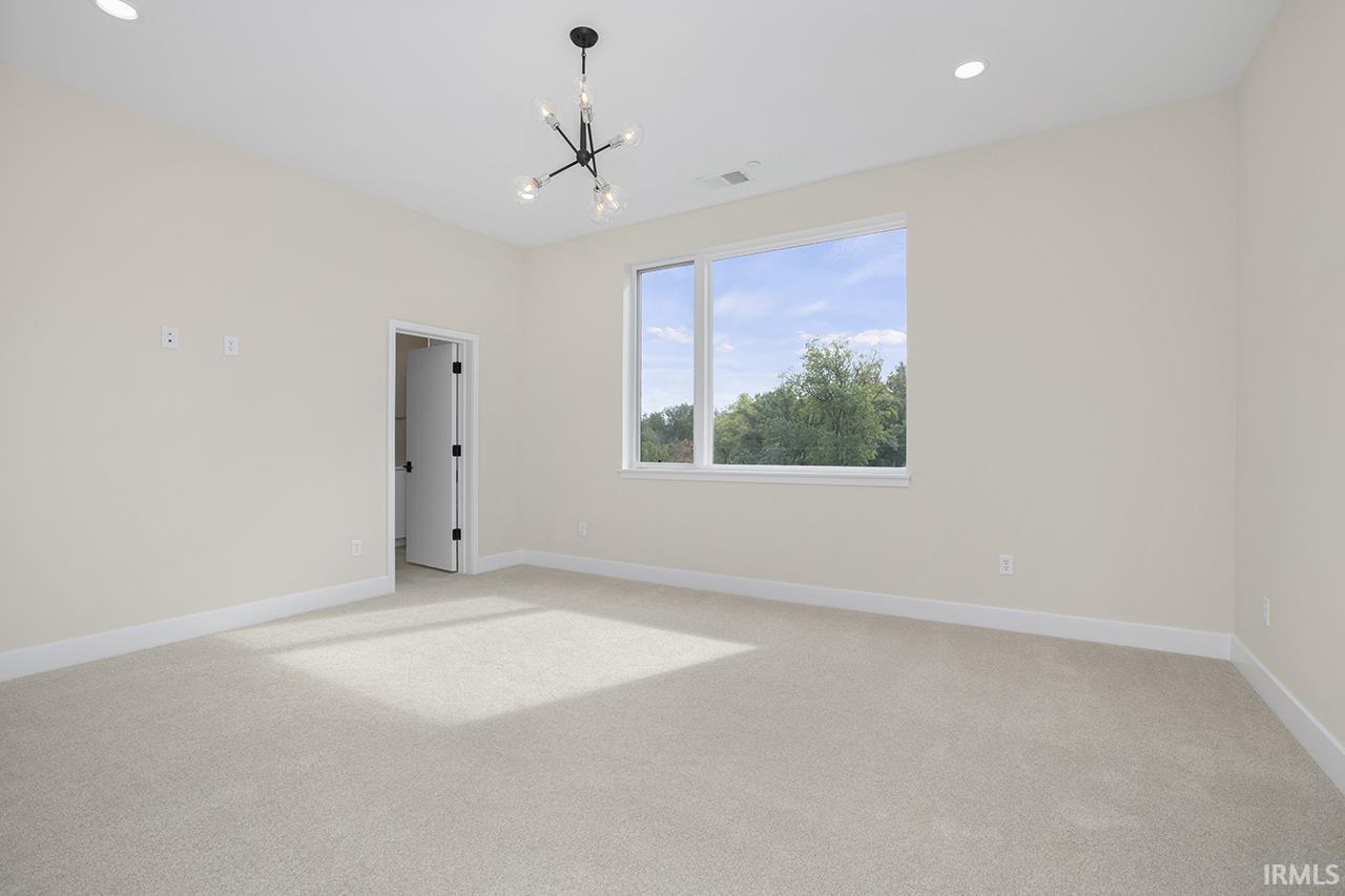 Photo 23 of 960 E Jackson, 302 Boulevard