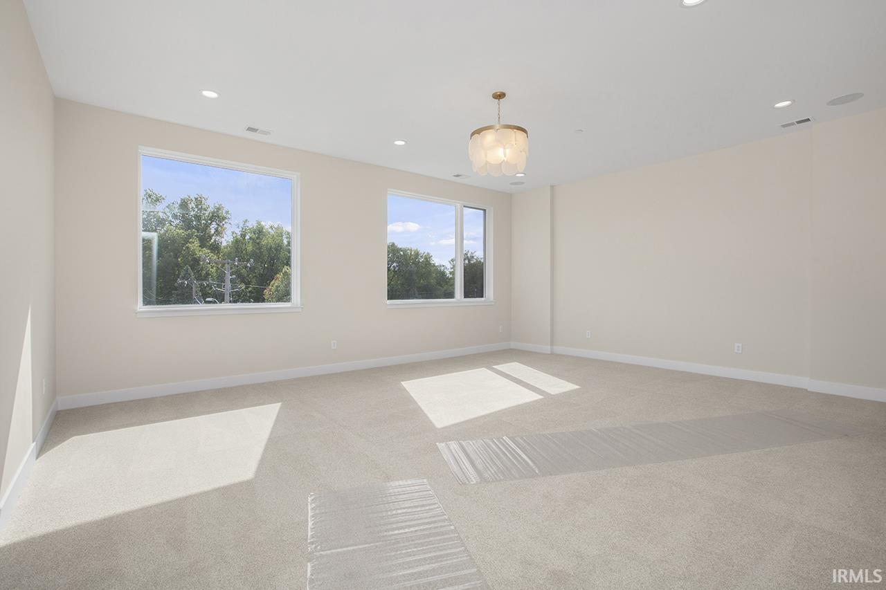 Photo 25 of 960 E Jackson, 302 Boulevard