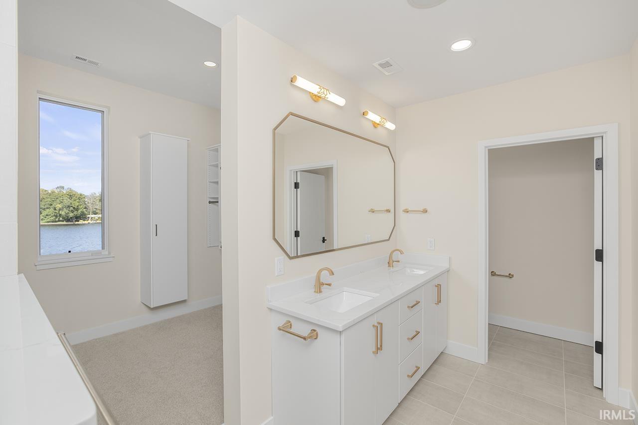 Photo 27 of 960 E Jackson, 302 Boulevard