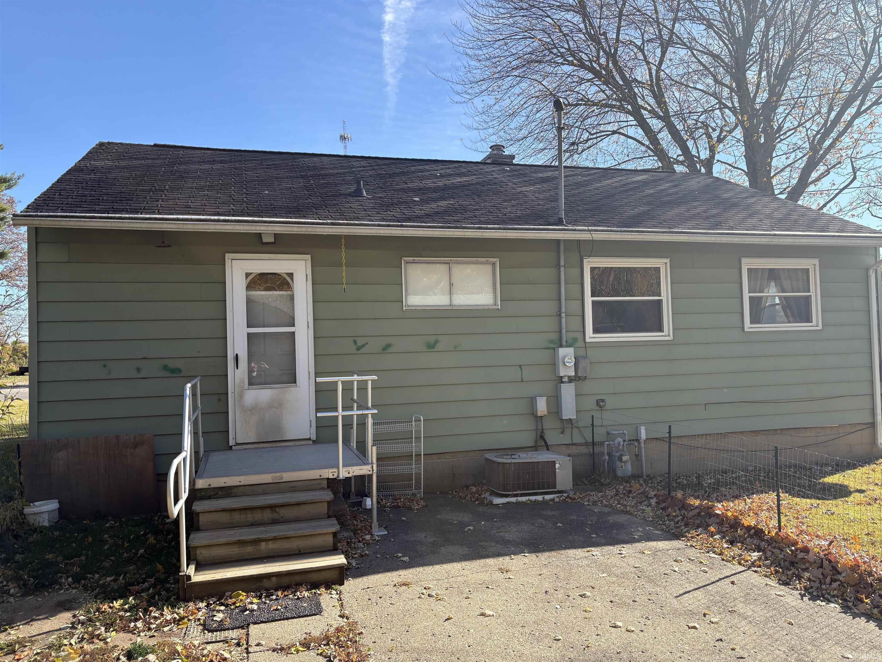 Photo 1 of 913 Villa Terrace