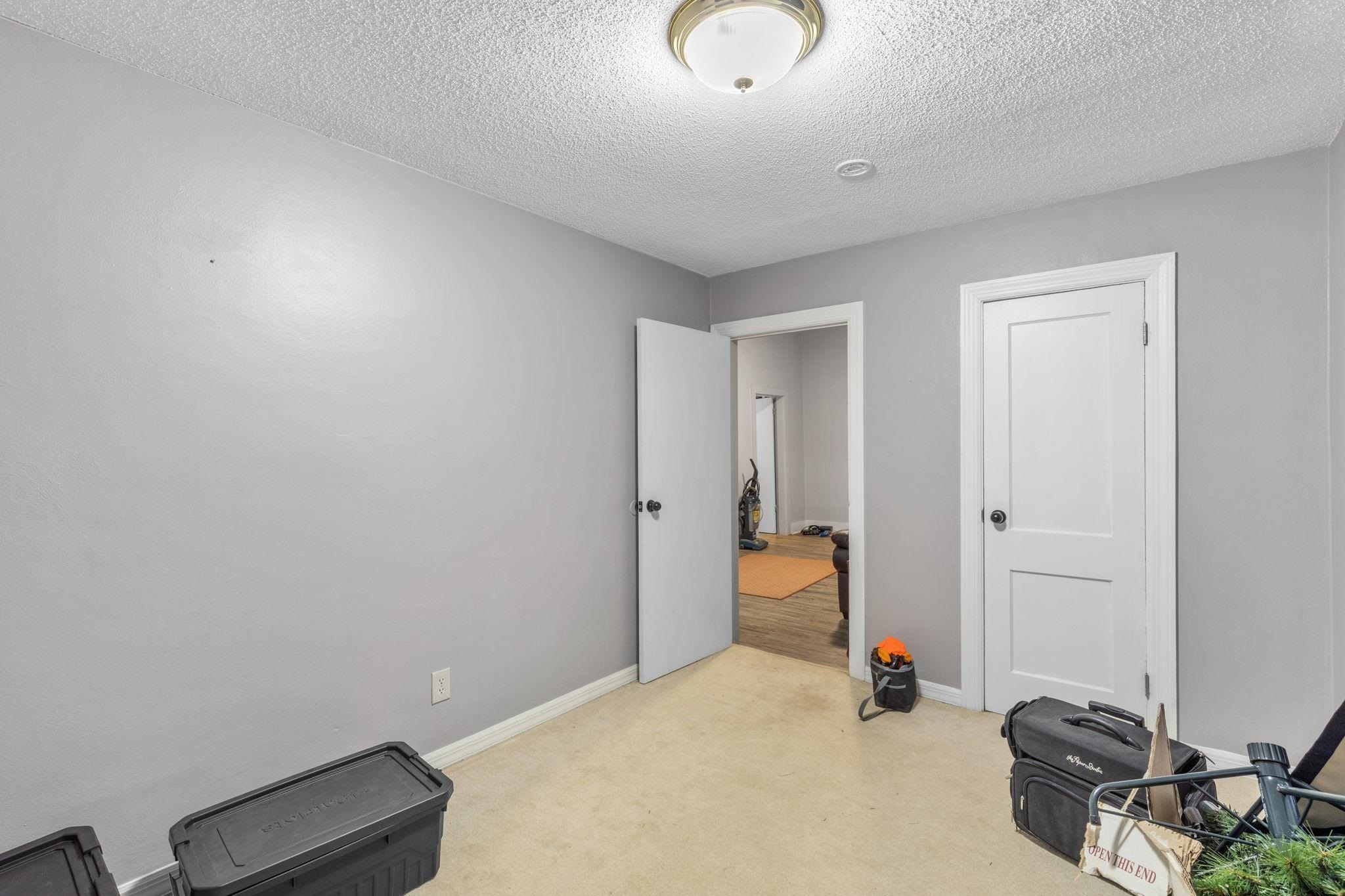 Photo 12 of 125 Kenwood Avenue