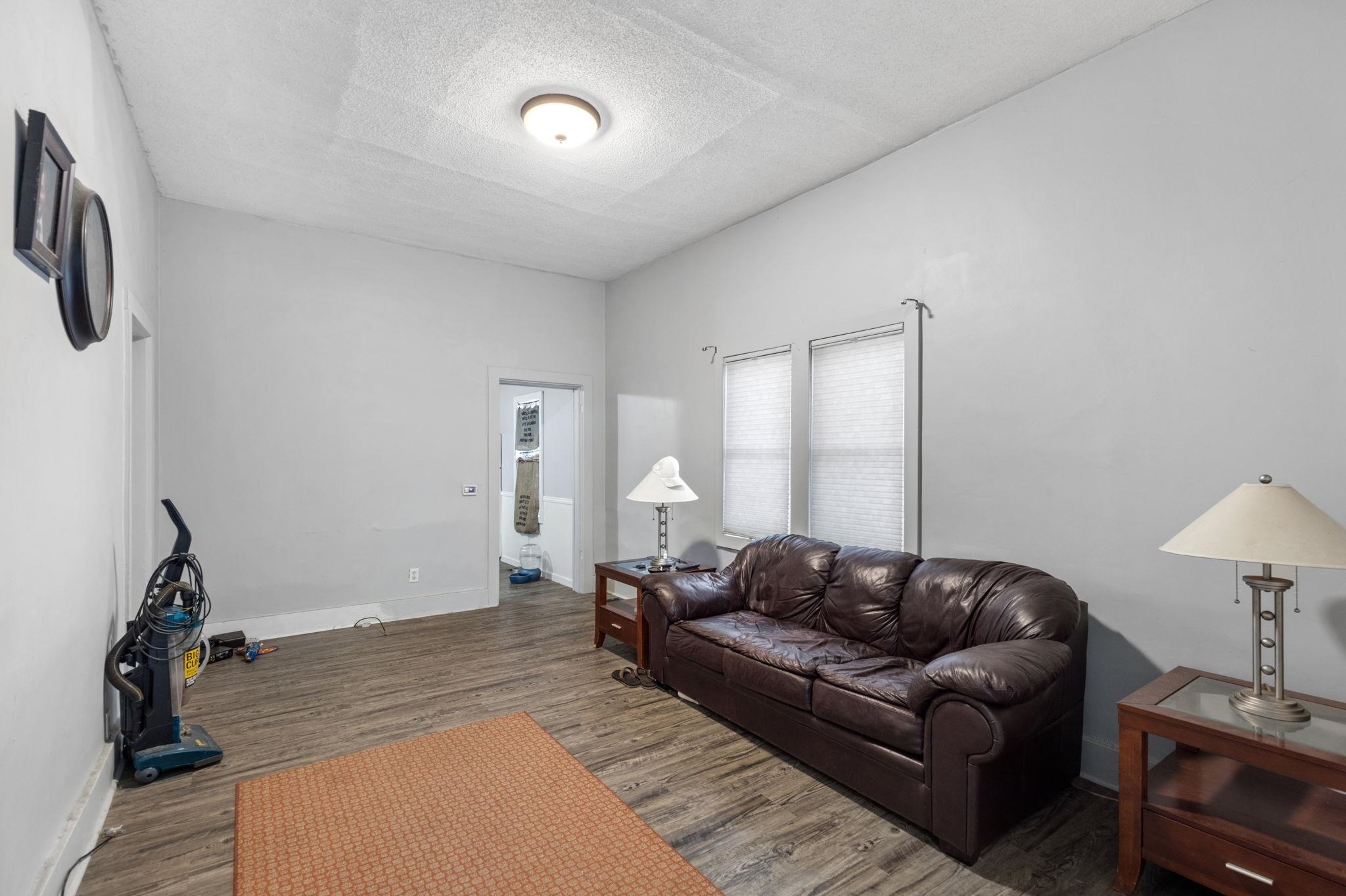 Photo 4 of 125 Kenwood Avenue