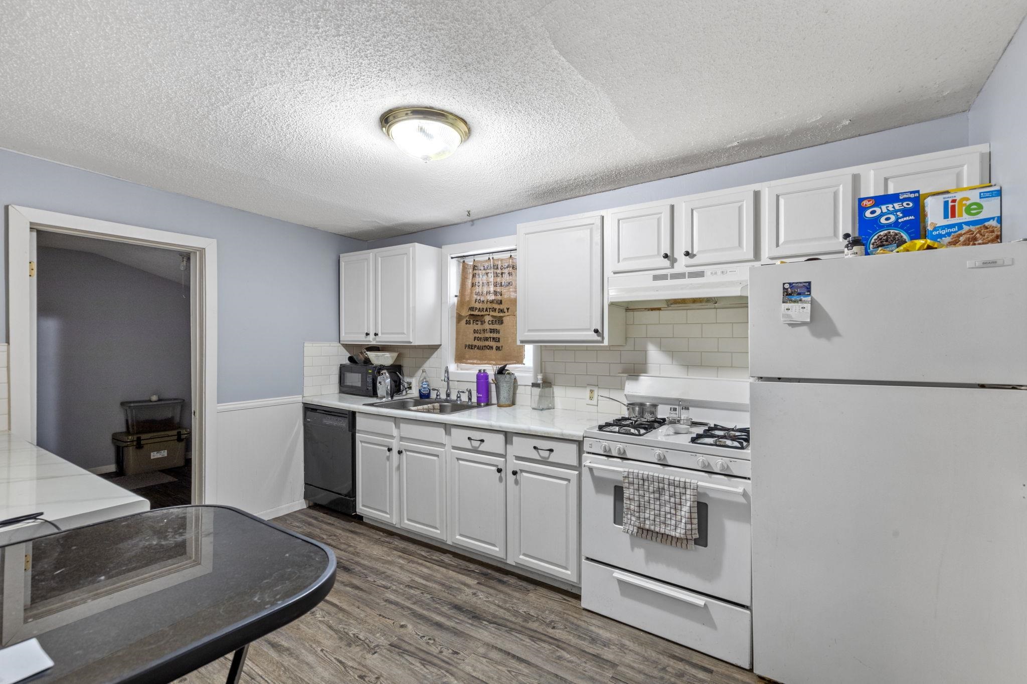 Photo 8 of 125 Kenwood Avenue