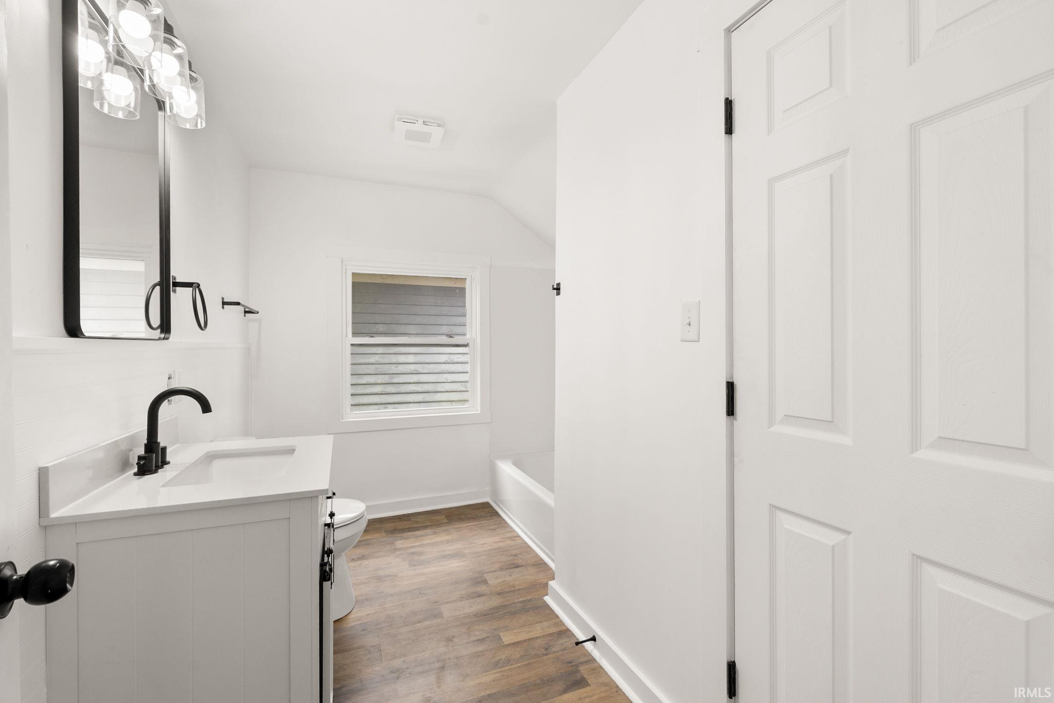 Photo 20 of 3004 Hoagland Avenue