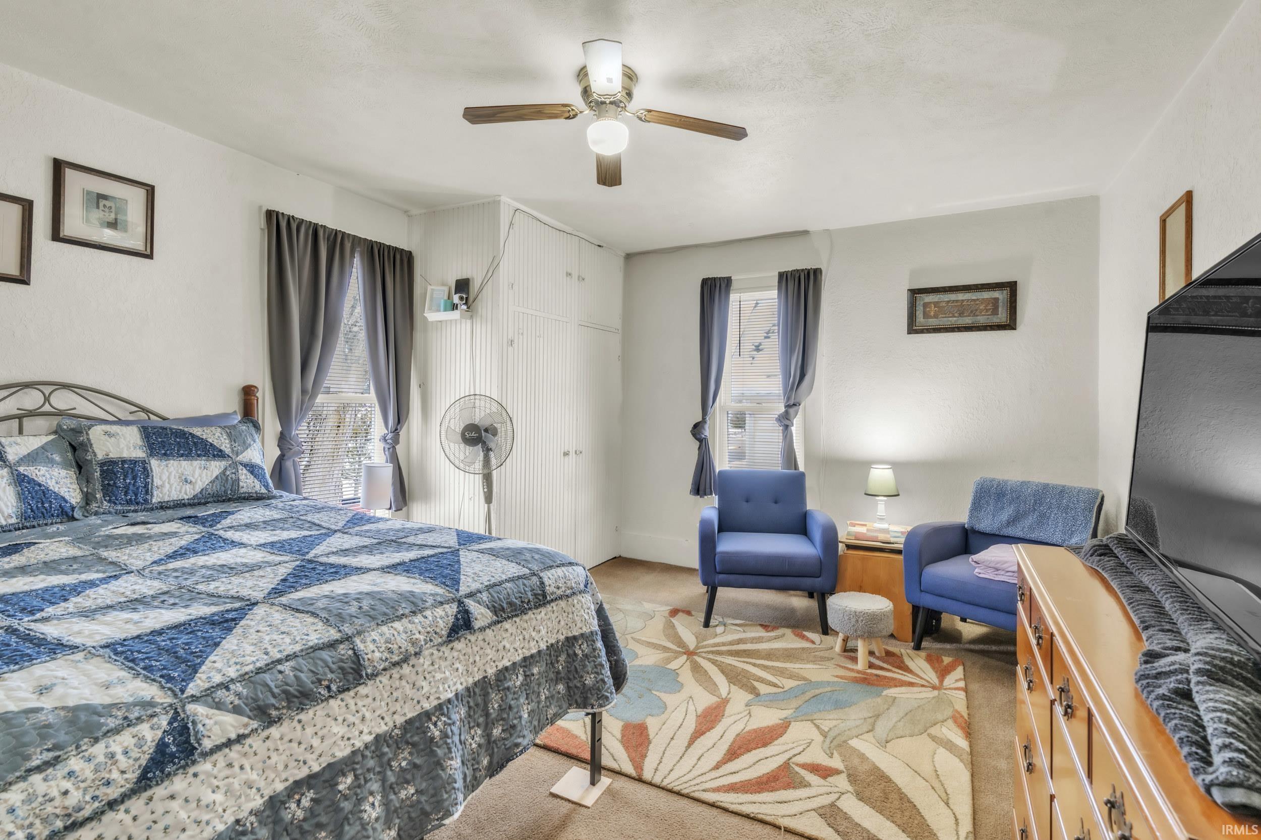 Photo 16 of 215 N York Street