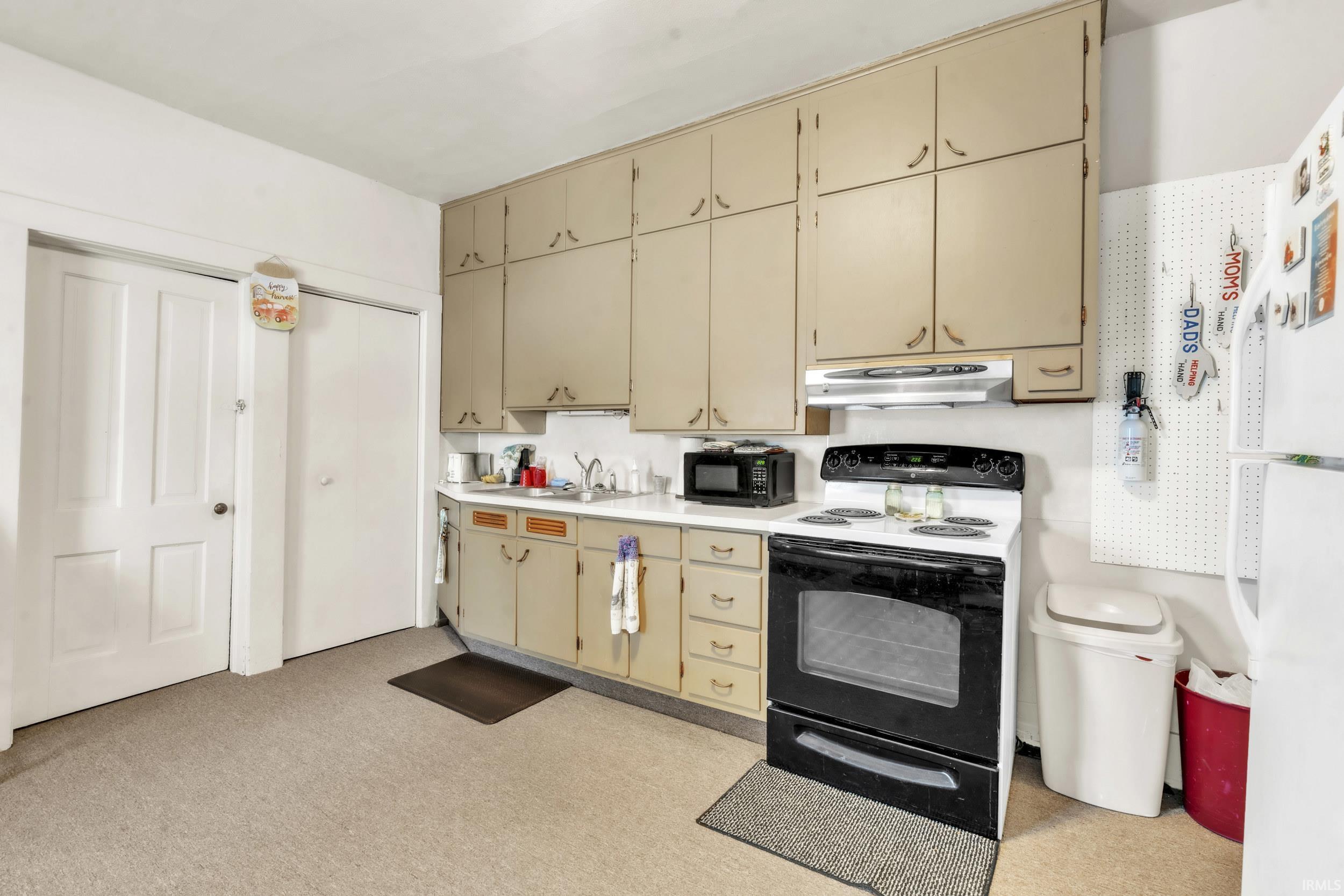 Photo 23 of 215 N York Street