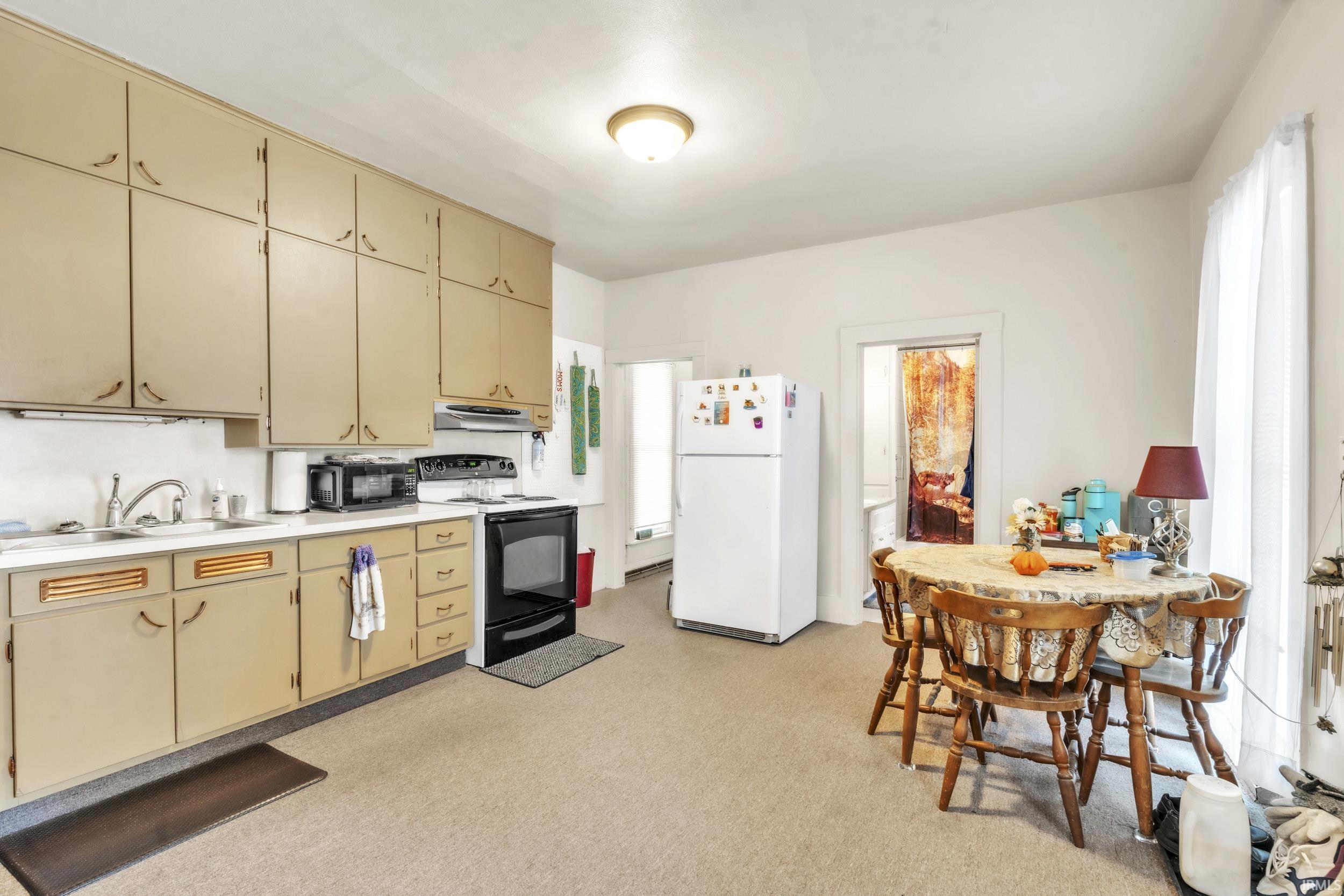 Photo 24 of 215 N York Street