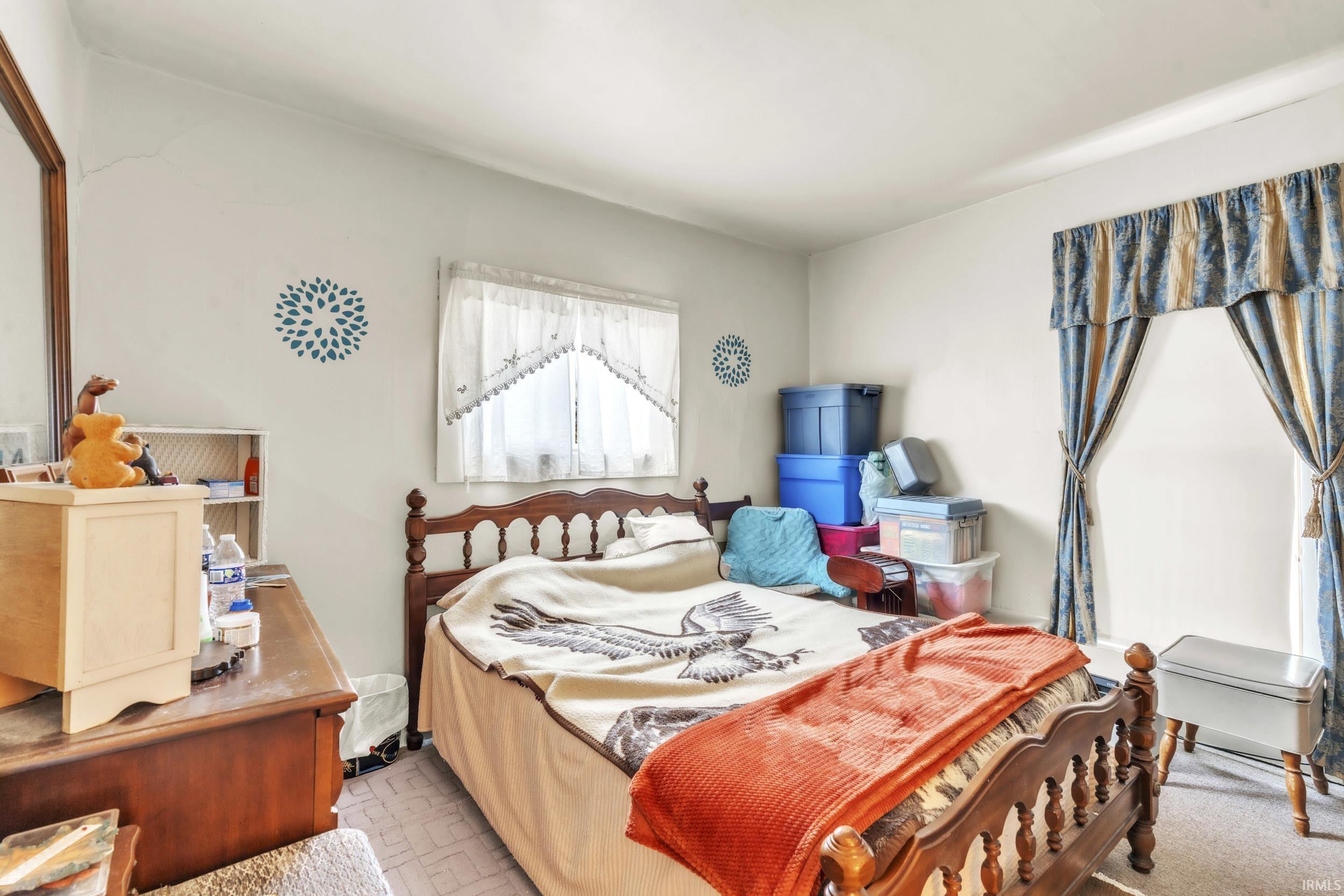 Photo 28 of 215 N York Street