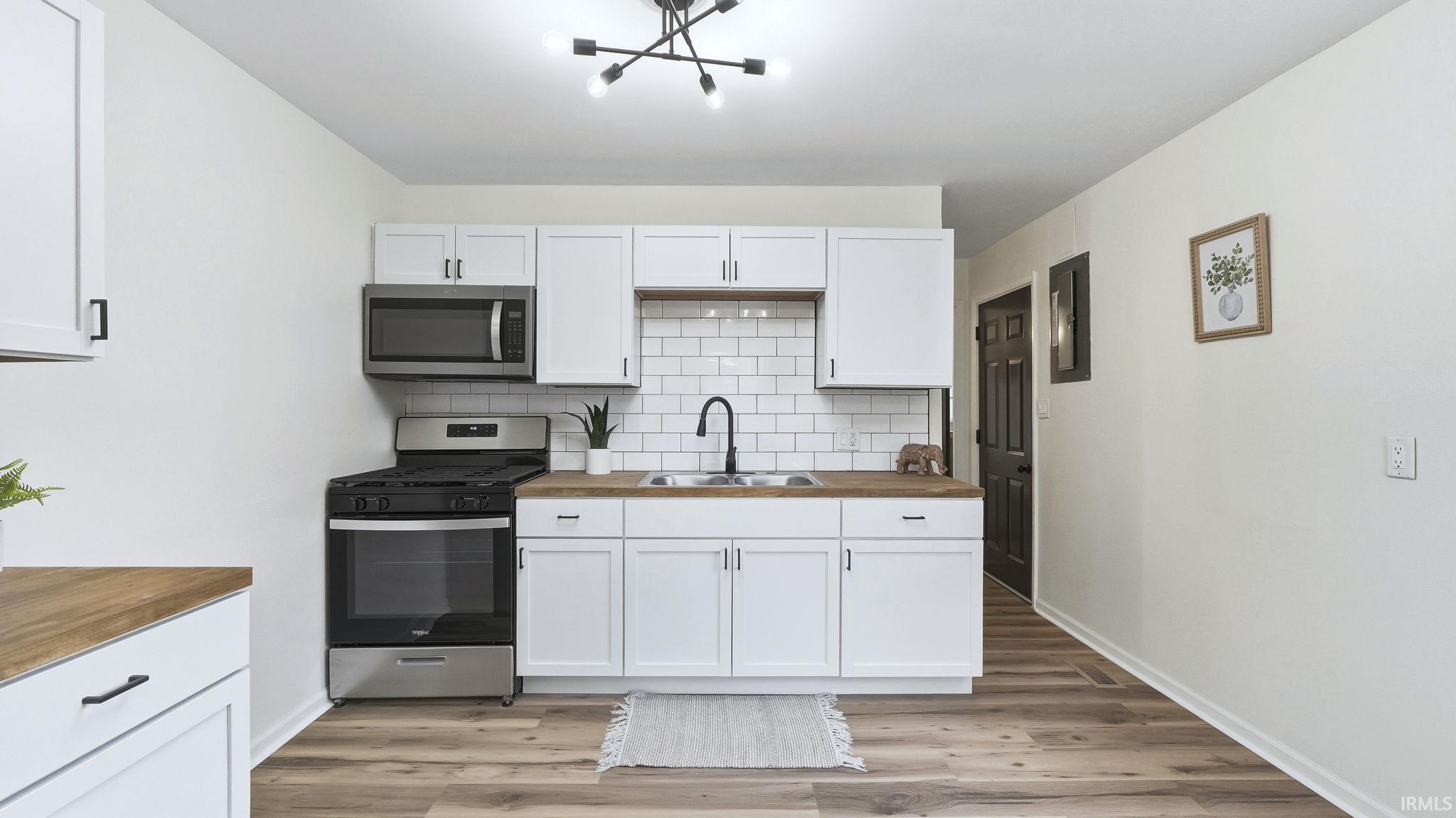 Photo 8 of 6517 Baytree Drive